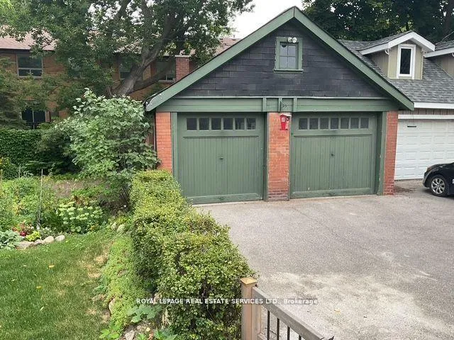 Photo 33 of 32 Wellington Street E, Brampton, Downtown Brampton — HOMEH