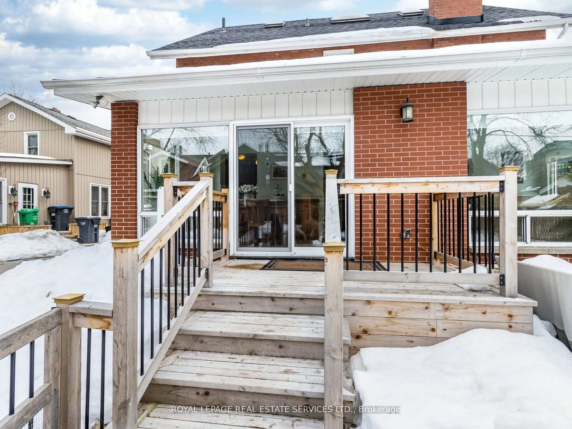 Photo 37 of 32 Wellington Street E, Brampton, Downtown Brampton — HOMEH