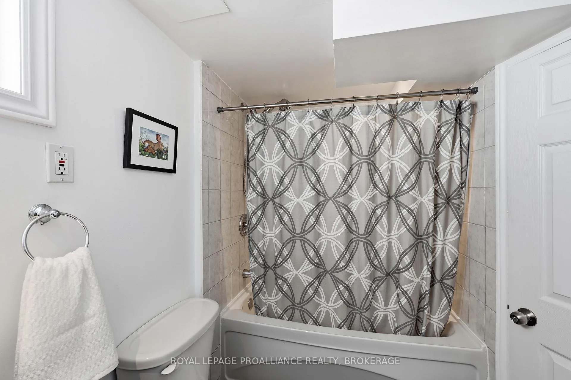Photo 30 of 521 Grandtrunk Avenue, Kingston, East Gardiners Rd — HOMEH