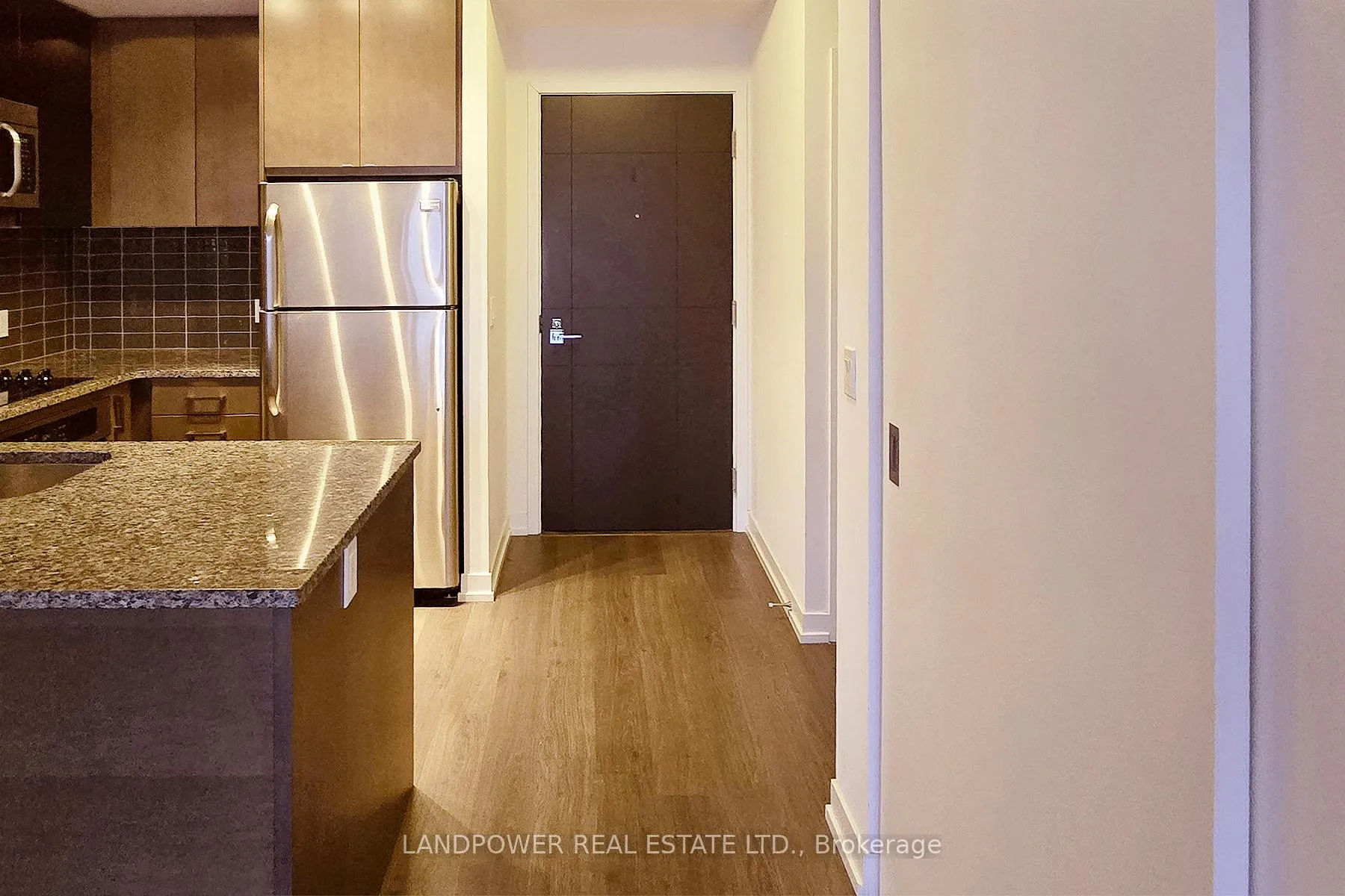 Photo 4 of Unit 2504, 89 Dunfield Avenue, Toronto, Mount Pleasant West — HOMEH