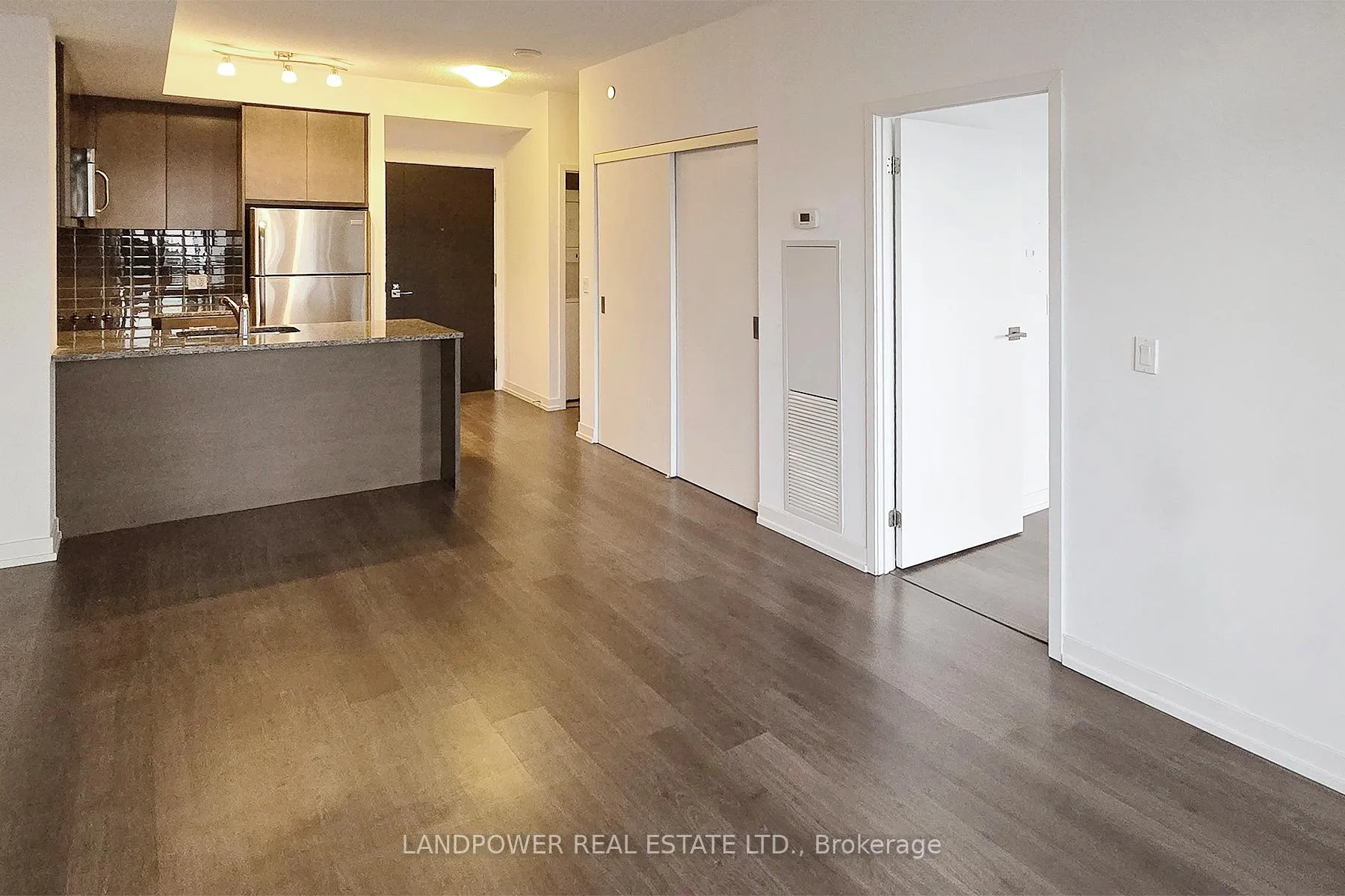 Photo 8 of Unit 2504, 89 Dunfield Avenue, Toronto, Mount Pleasant West — HOMEH