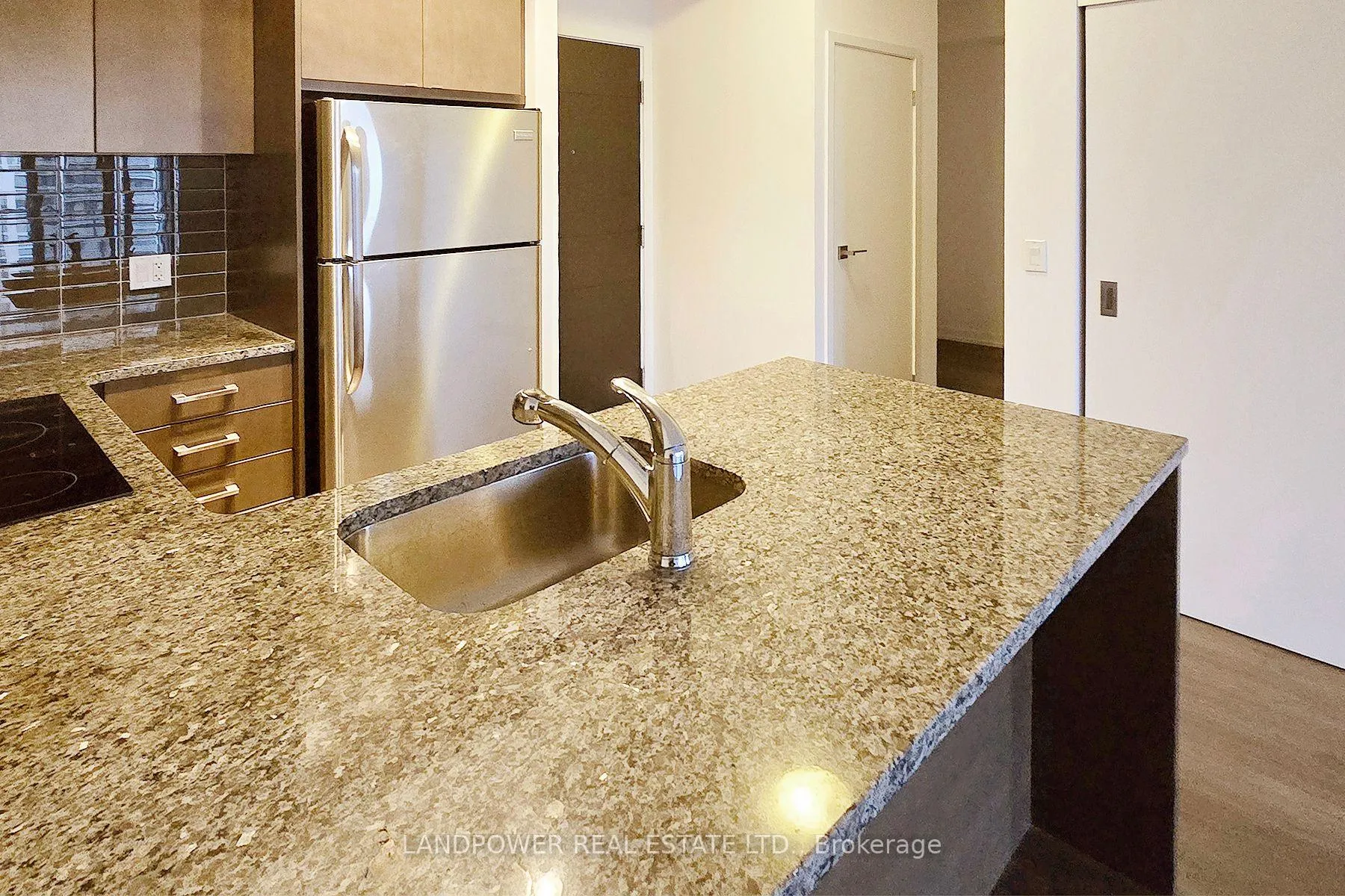 Photo 15 of Unit 2504, 89 Dunfield Avenue, Toronto, Mount Pleasant West — HOMEH