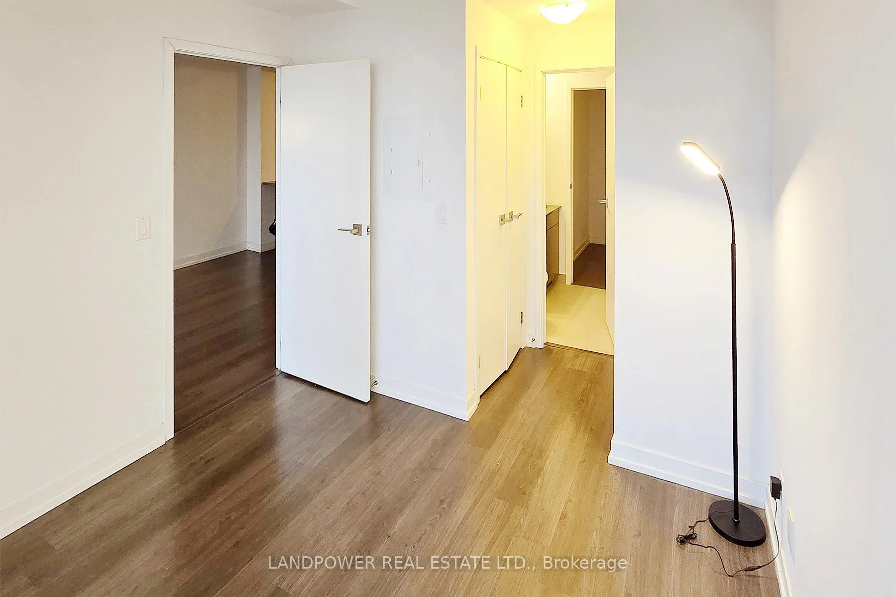 Photo 22 of Unit 2504, 89 Dunfield Avenue, Toronto, Mount Pleasant West — HOMEH