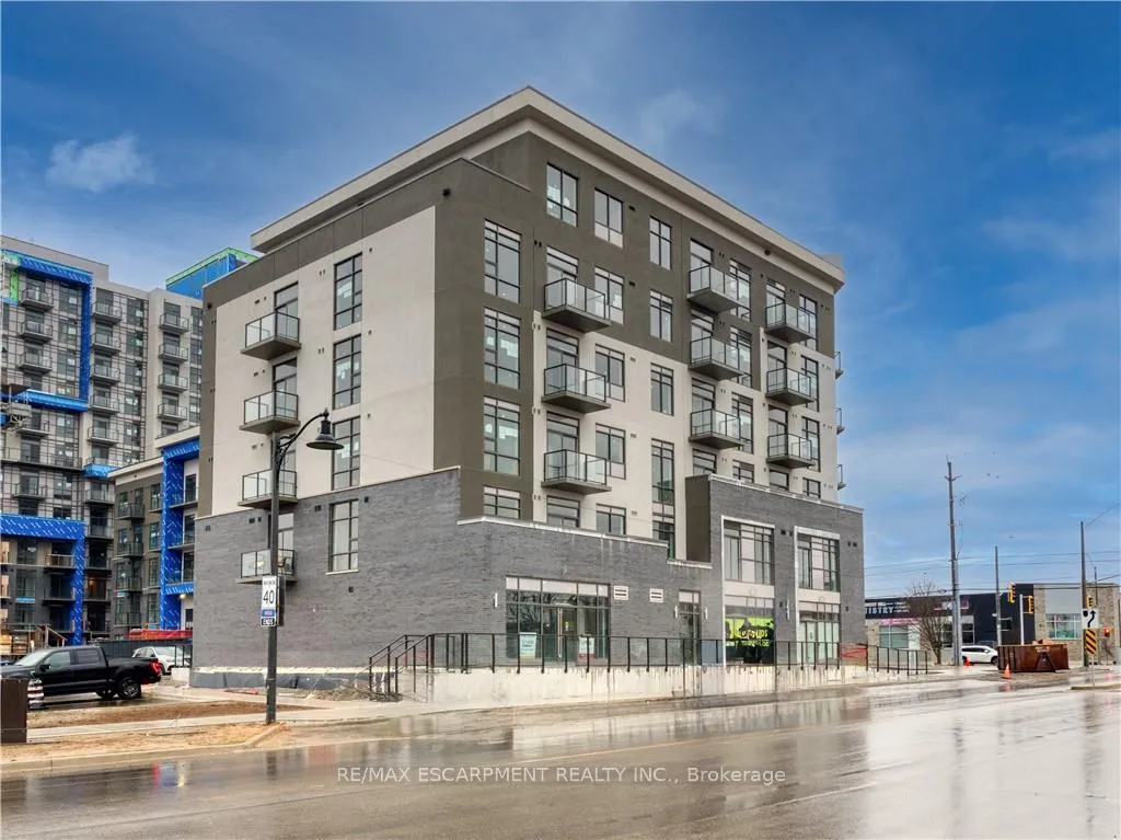 Photo 1 of Unit 340, 10 Mallard Trail, Hamilton, Waterdown — HOMEH