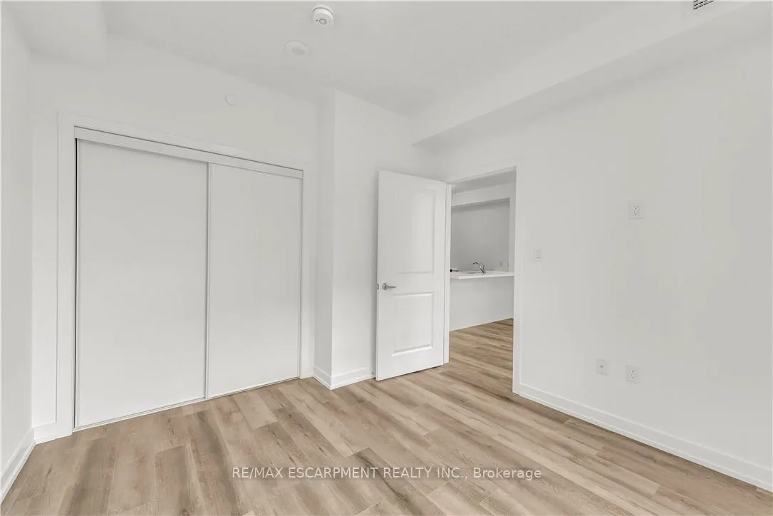 Photo 14 of Unit 340, 10 Mallard Trail, Hamilton, Waterdown — HOMEH