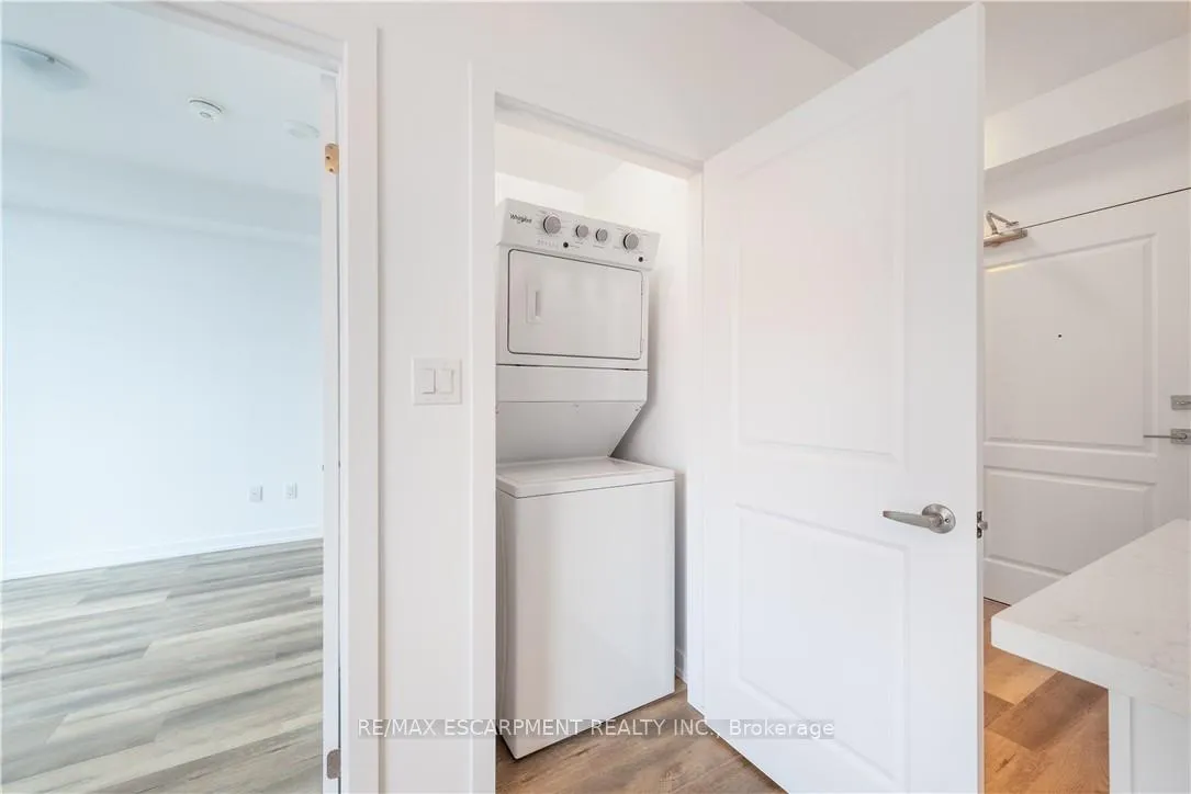 Photo 16 of Unit 340, 10 Mallard Trail, Hamilton, Waterdown — HOMEH