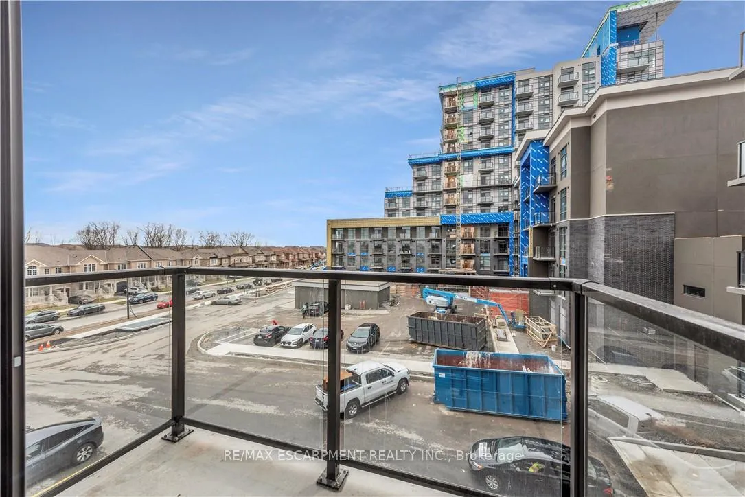 Photo 17 of Unit 340, 10 Mallard Trail, Hamilton, Waterdown — HOMEH