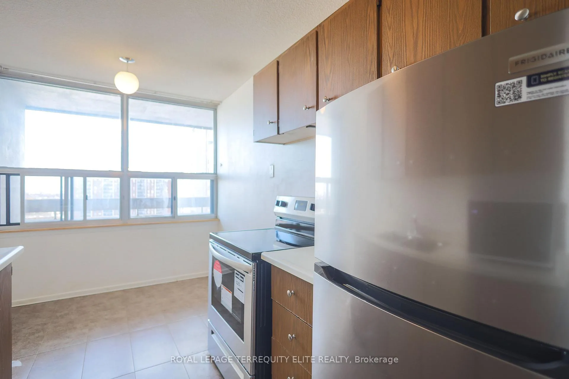 Photo 14 of Unit 1709, 25 Kensington Road, Brampton, Queen Street Corridor — HOMEH
