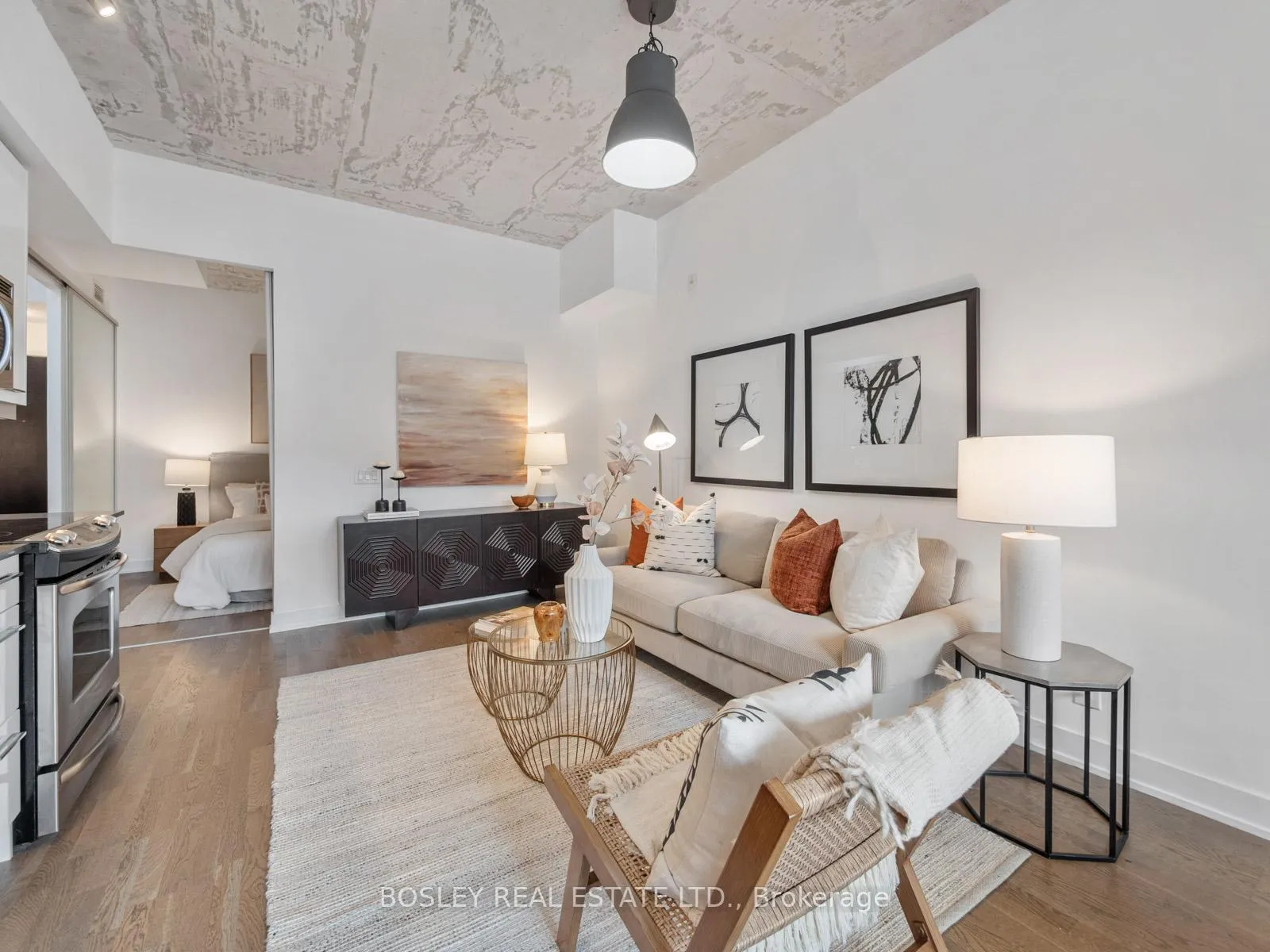 Photo 4 of Unit 404, 2 Gladstone Avenue, Toronto, Little Portugal — HOMEH