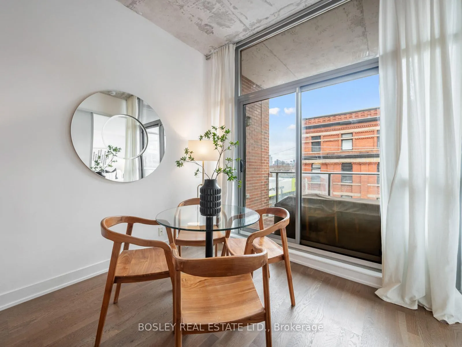 Photo 7 of Unit 404, 2 Gladstone Avenue, Toronto, Little Portugal — HOMEH