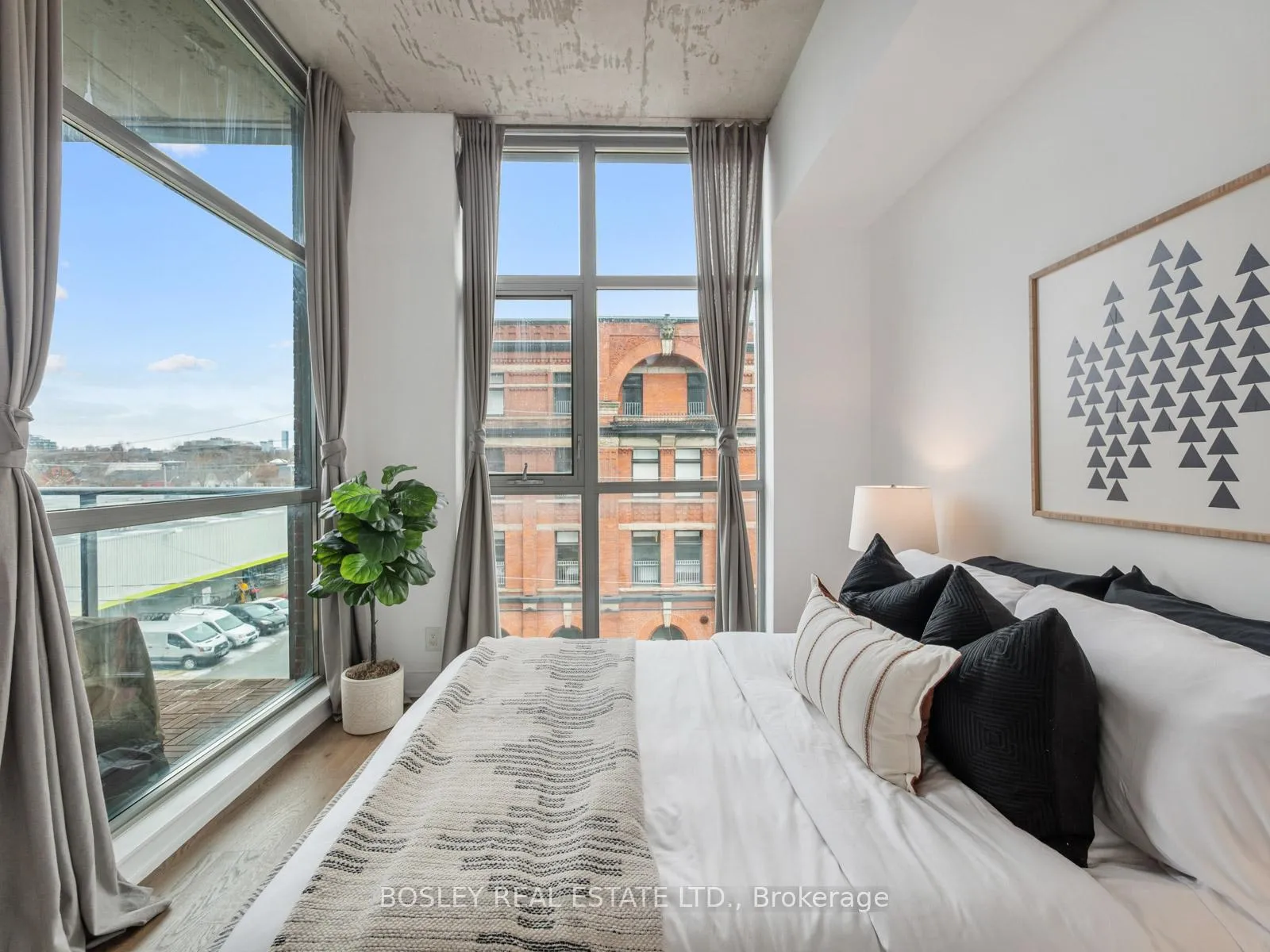Photo 13 of Unit 404, 2 Gladstone Avenue, Toronto, Little Portugal — HOMEH