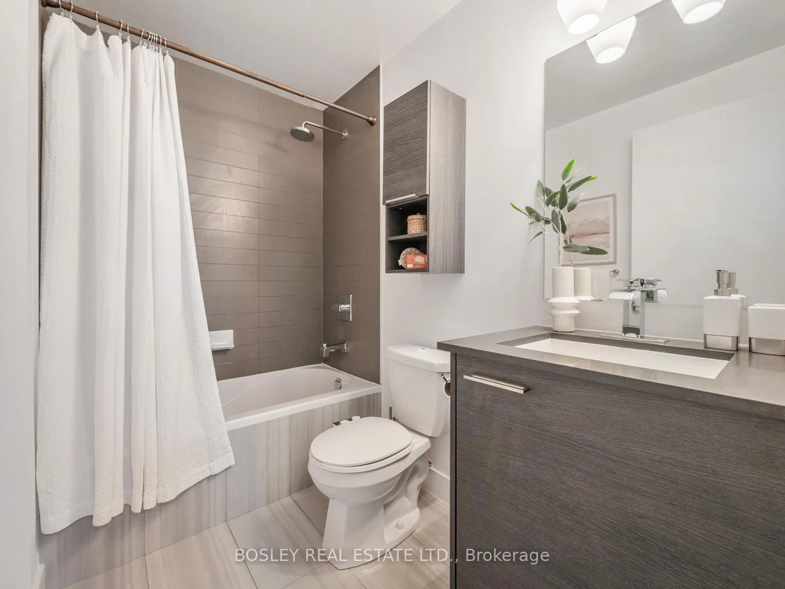 Photo 21 of Unit 404, 2 Gladstone Avenue, Toronto, Little Portugal — HOMEH