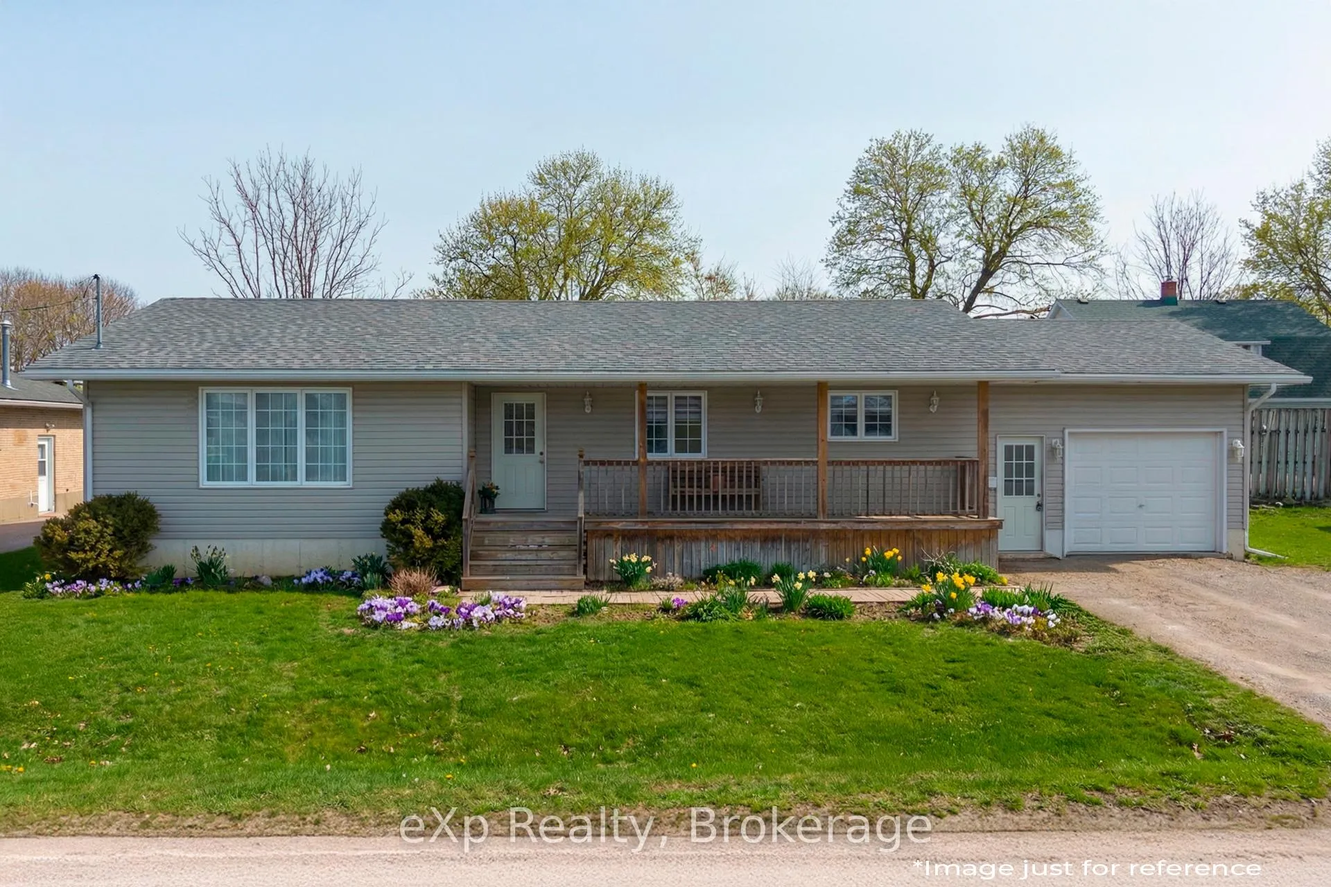 Photo 2 of 725 Binning Street W, North Perth, Listowel — HOMEH