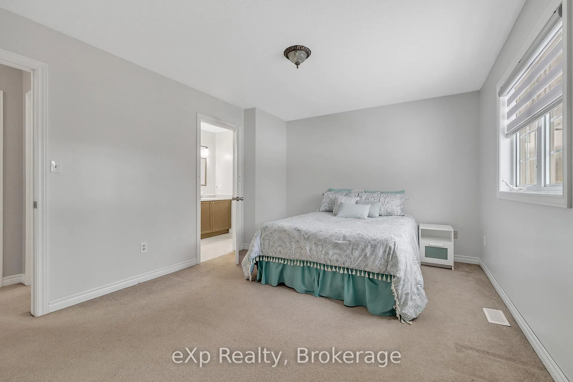 Photo 17 of 725 Binning Street W, North Perth, Listowel — HOMEH