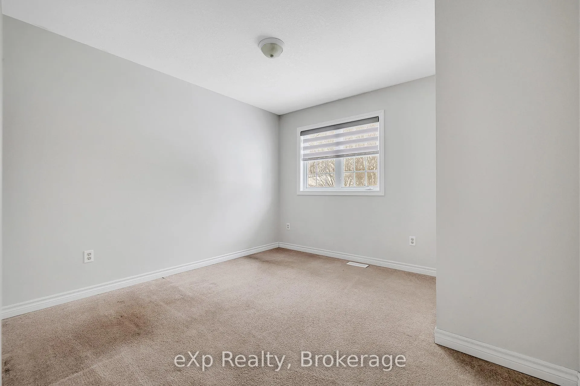 Photo 21 of 725 Binning Street W, North Perth, Listowel — HOMEH