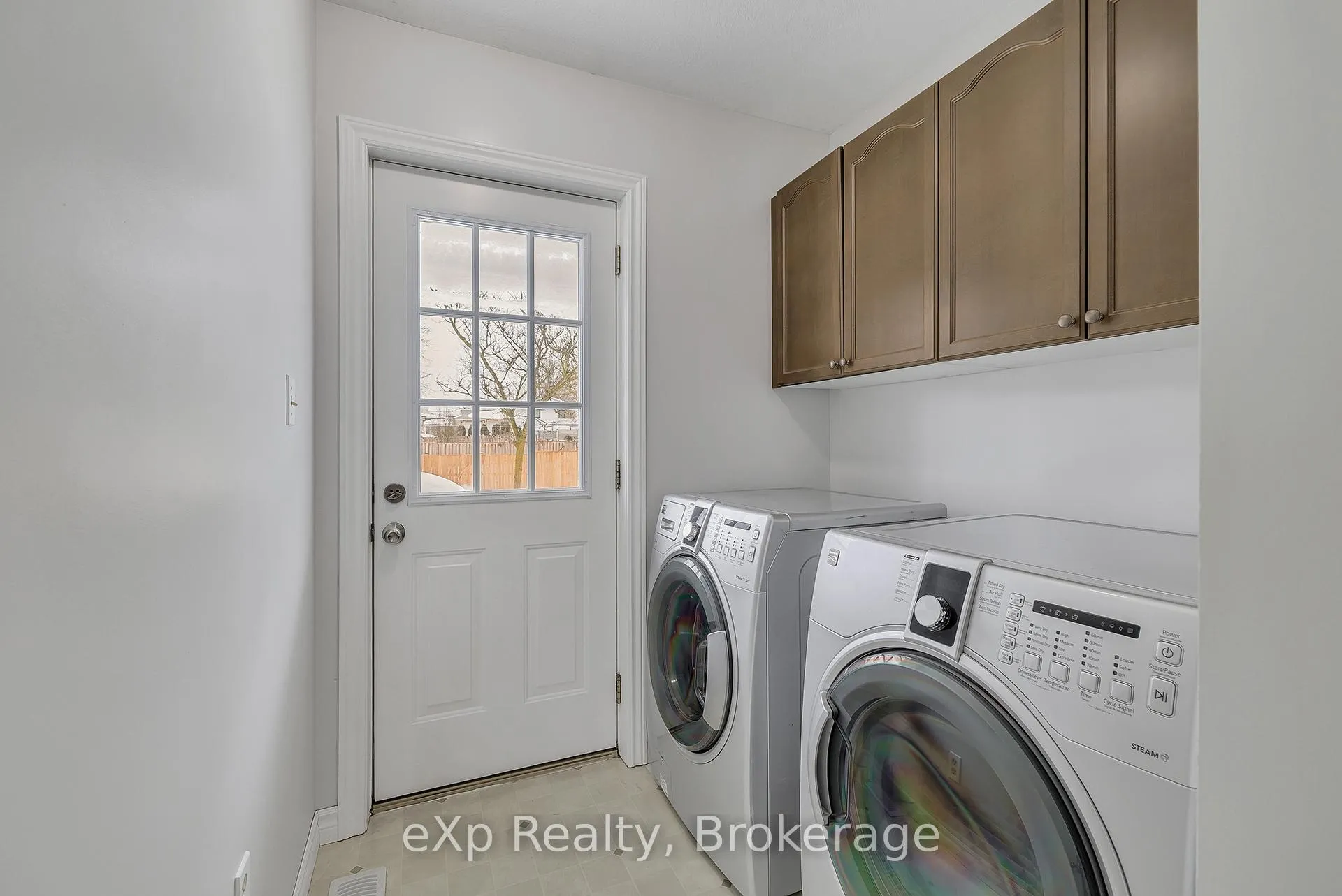 Photo 22 of 725 Binning Street W, North Perth, Listowel — HOMEH
