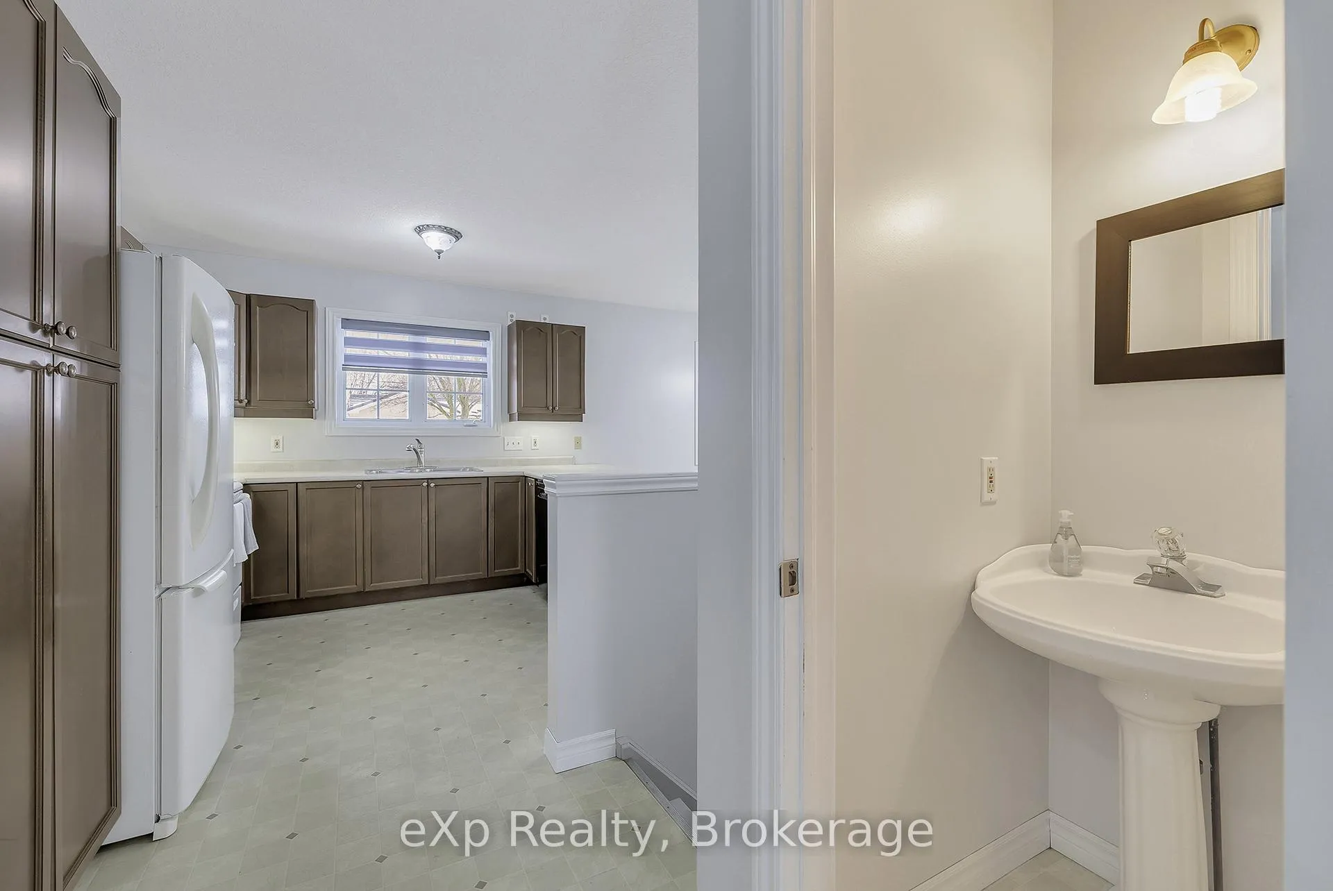 Photo 24 of 725 Binning Street W, North Perth, Listowel — HOMEH