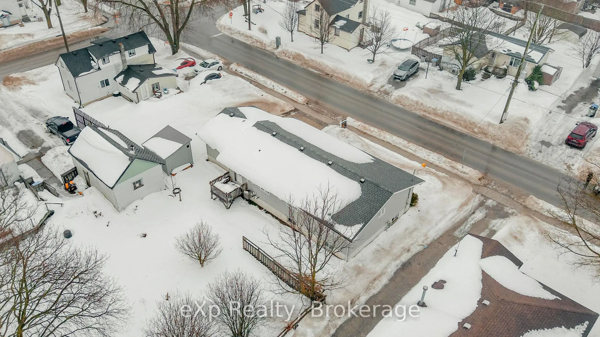 Photo 31 of 725 Binning Street W, North Perth, Listowel — HOMEH