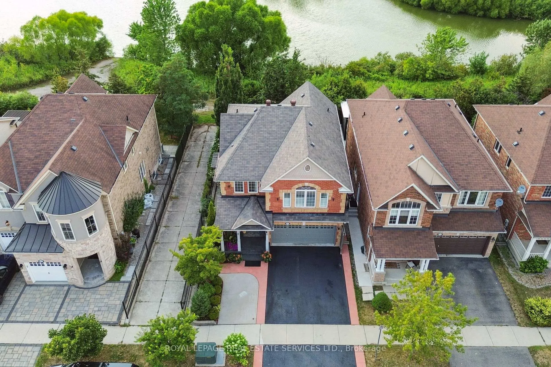 Front of 641 Symons Cross