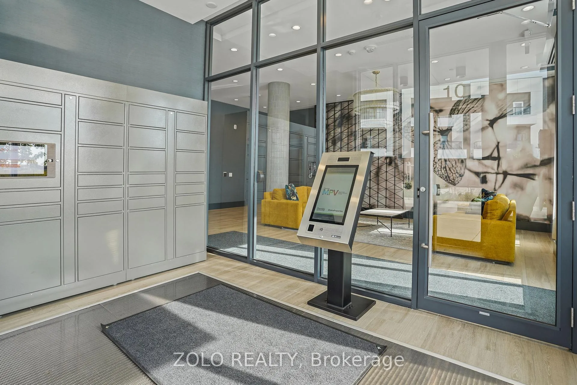 Photo 3 of Unit 512, 10 Lagerfeld Drive, Brampton, Northwest Brampton — HOMEH