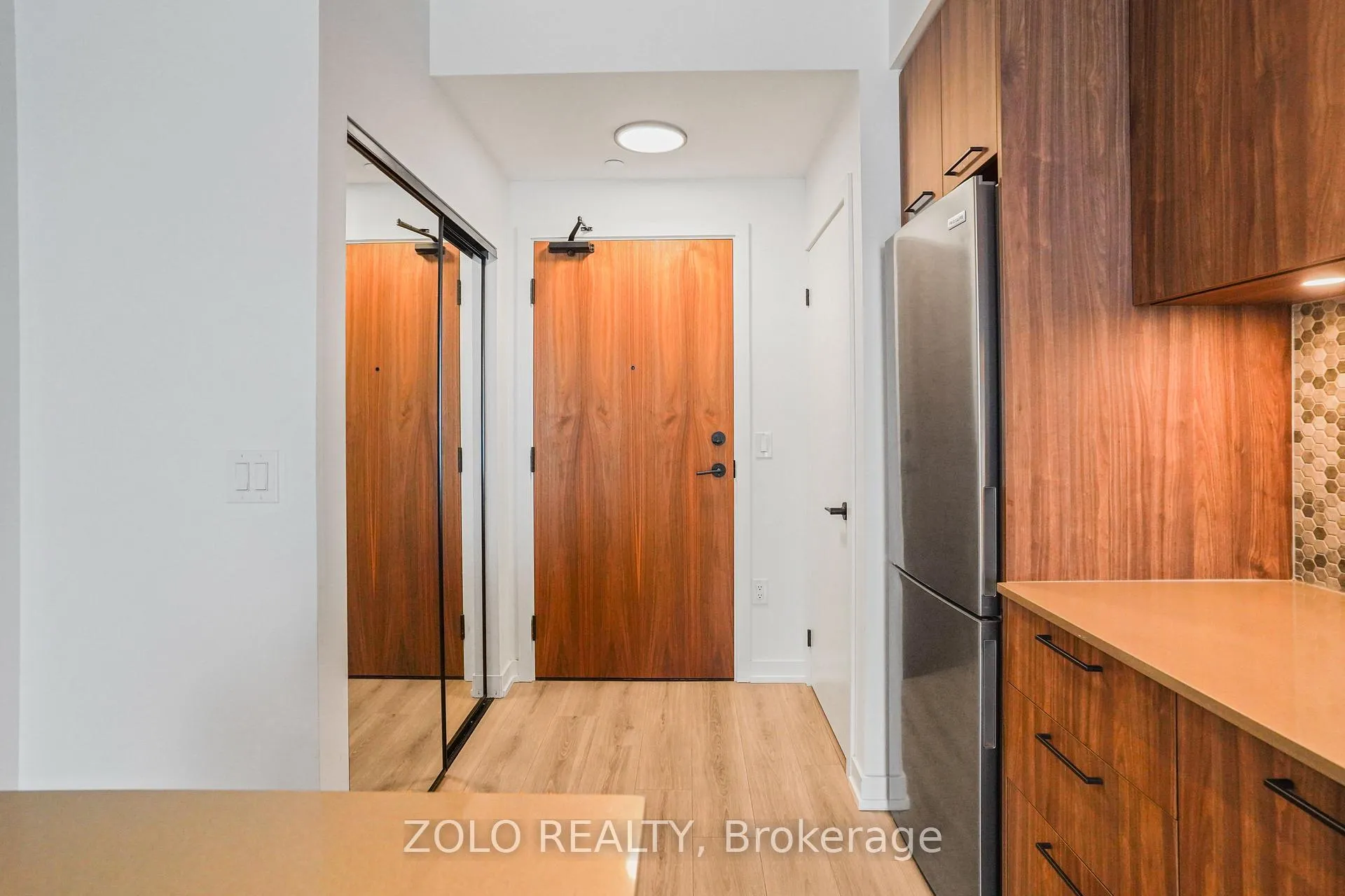 Photo 9 of Unit 512, 10 Lagerfeld Drive, Brampton, Northwest Brampton — HOMEH