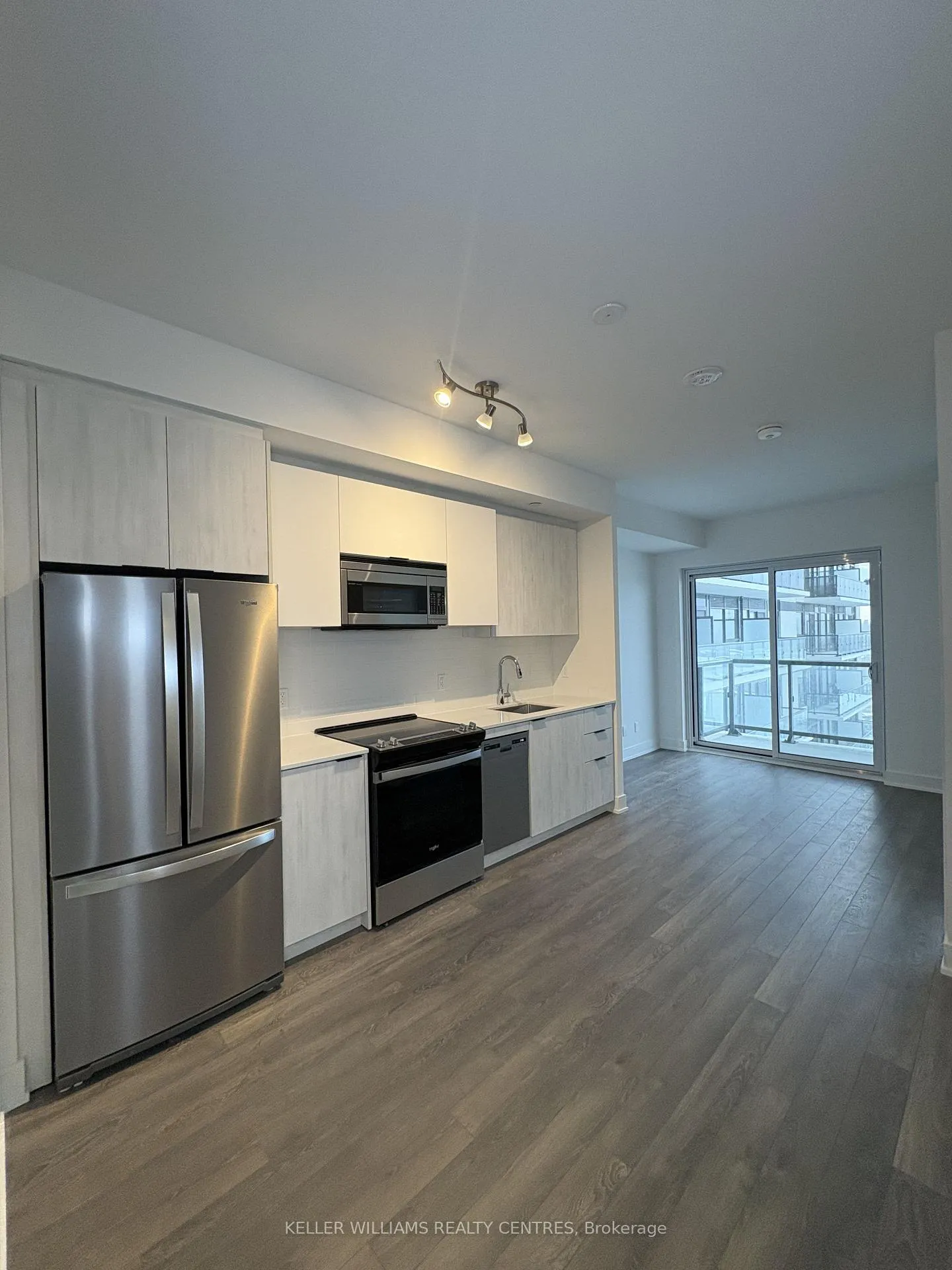 Front of Unit 602, 1350 Ellesmere Road
