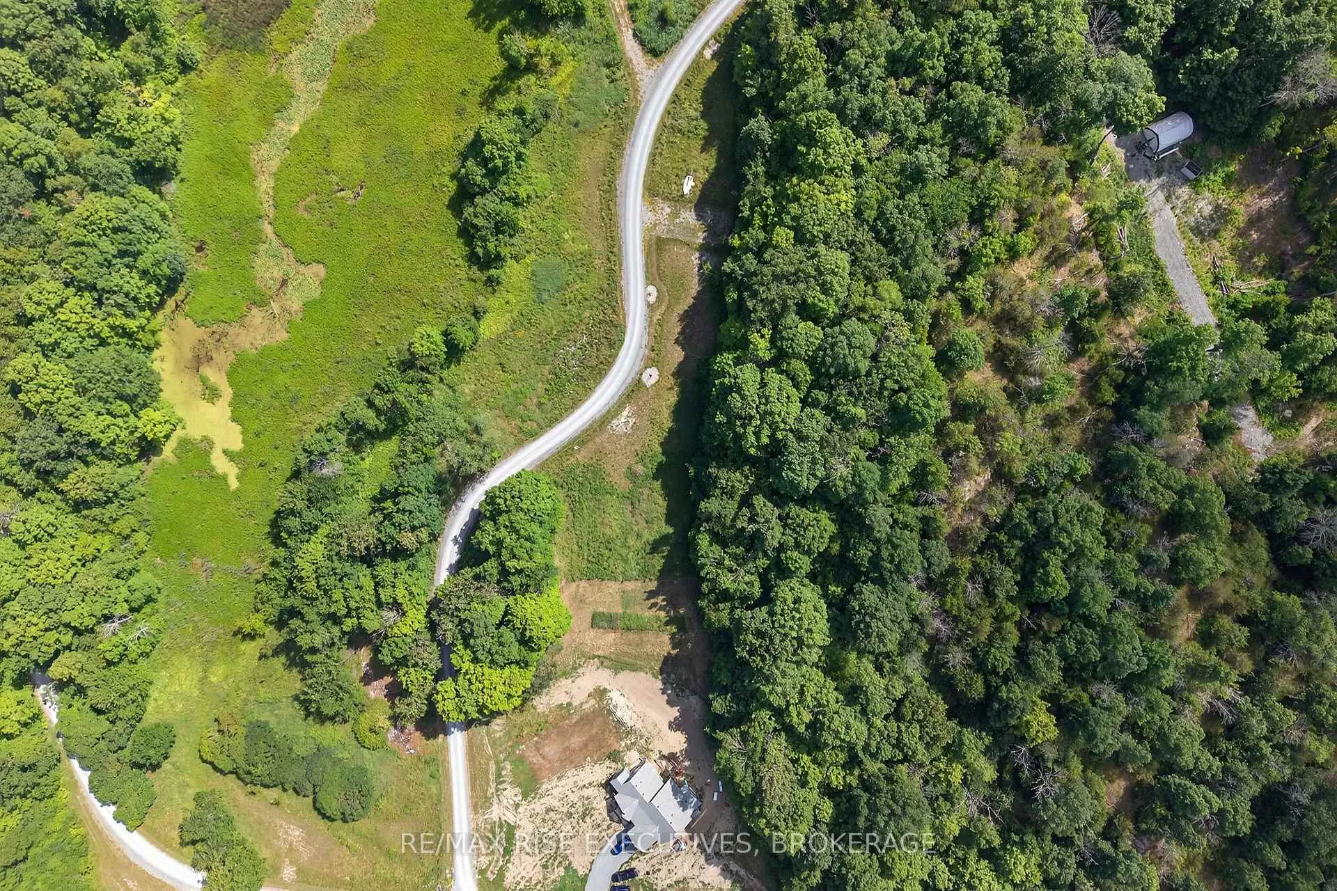 Photo 6 of 7 Cranberry Cove Lane, Frontenac, Frontenac South — HOMEH