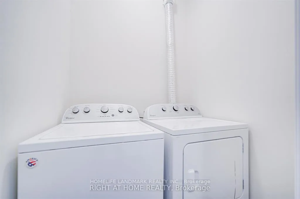 Photo 11 of Unit Unit 3C, 33 John Stocks Way, Markham, Thornhill — HOMEH
