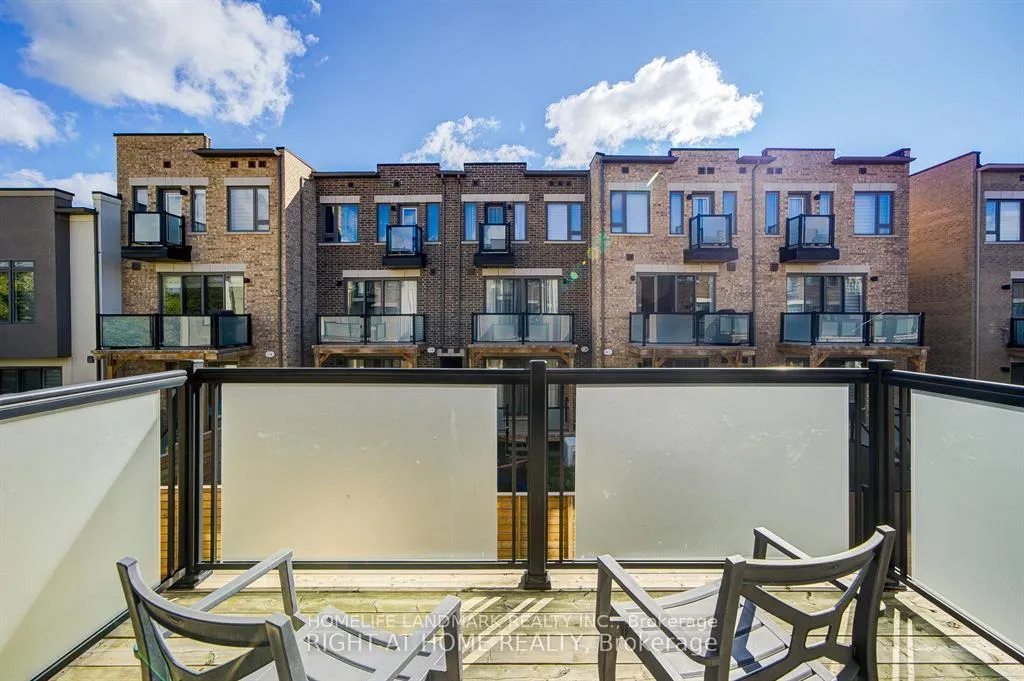 Photo 12 of Unit Unit 3C, 33 John Stocks Way, Markham, Thornhill — HOMEH