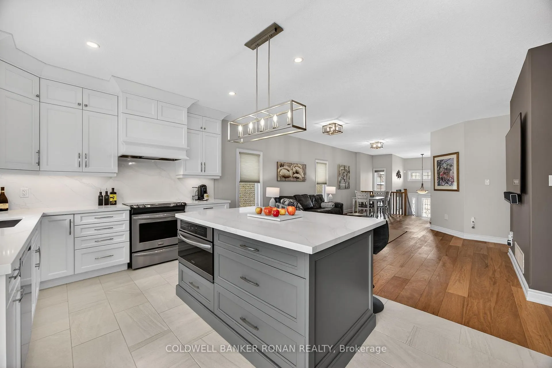 Photo 14 of 126 Gray Avenue, New Tecumseth, Alliston — HOMEH