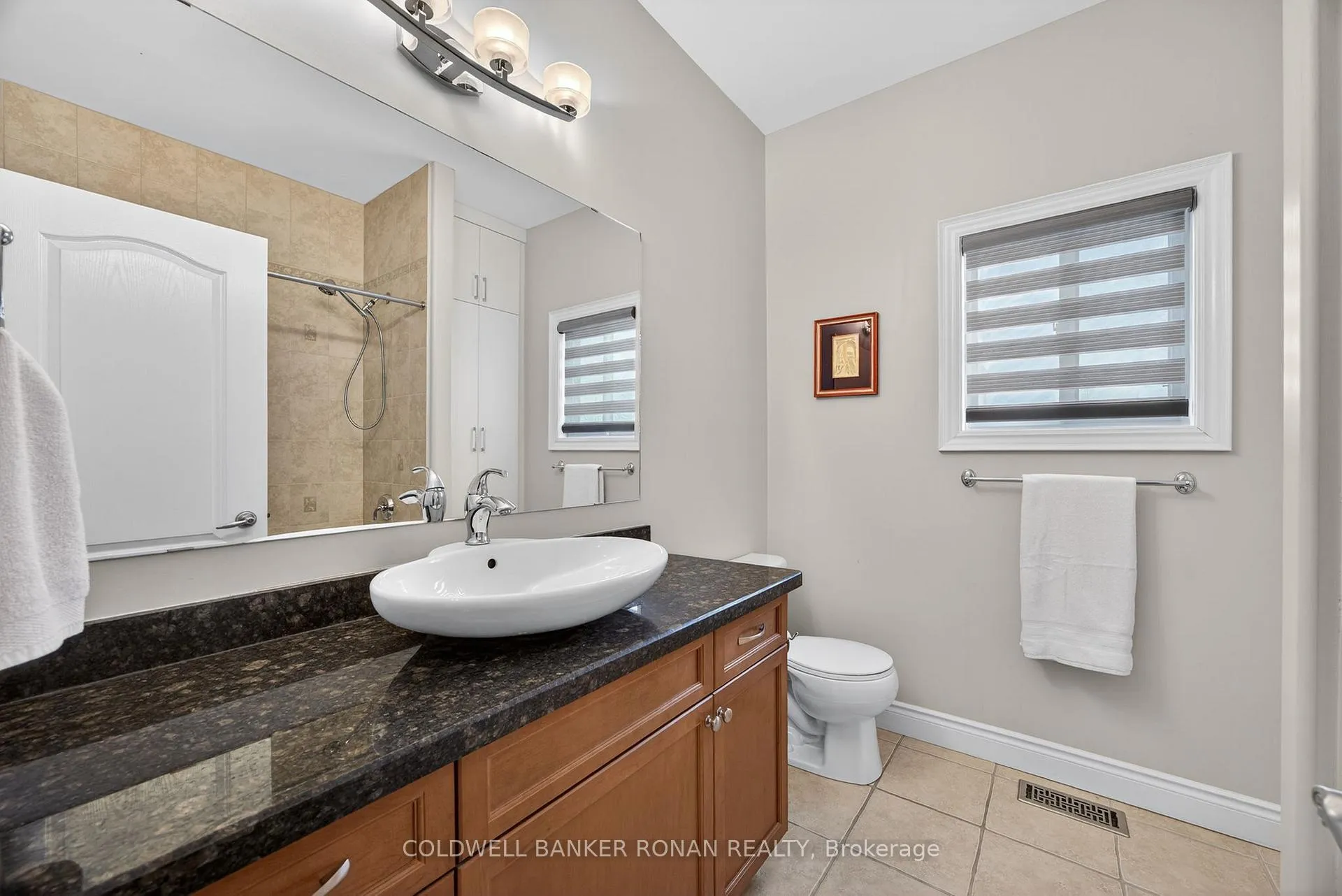 Photo 19 of 126 Gray Avenue, New Tecumseth, Alliston — HOMEH