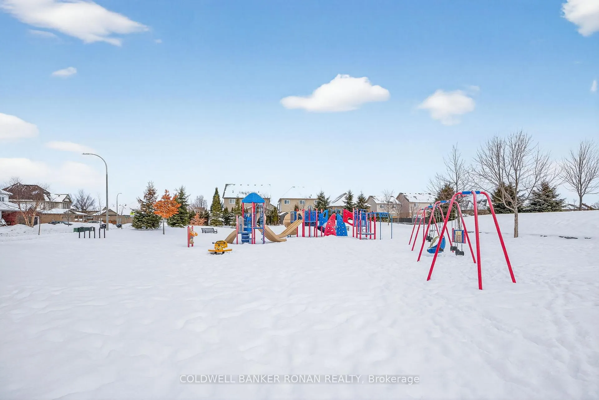 Photo 45 of 126 Gray Avenue, New Tecumseth, Alliston — HOMEH