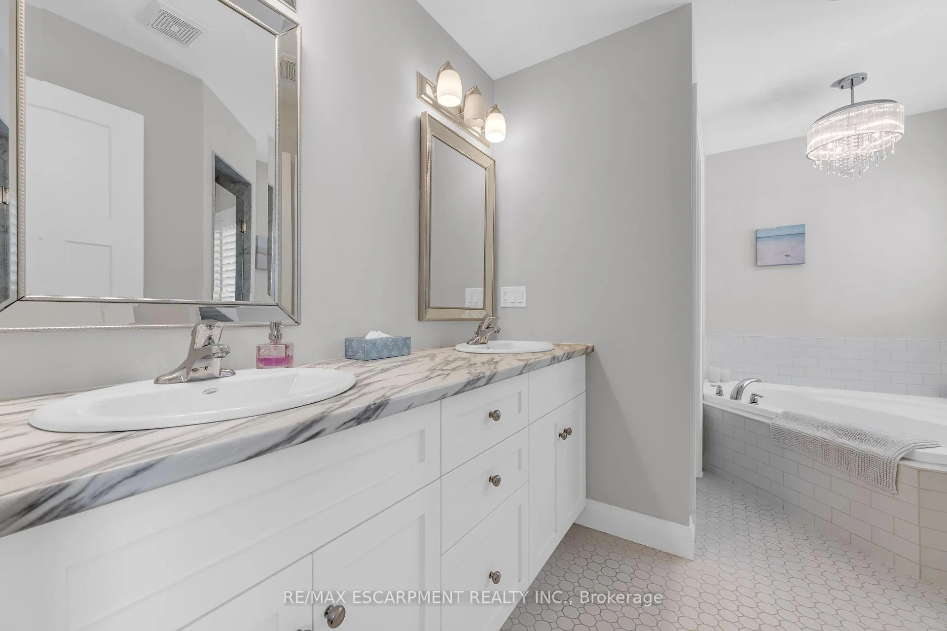 Photo 24 of Unit 16, 270 Main Street W, Grimsby, Grimsby West — HOMEH