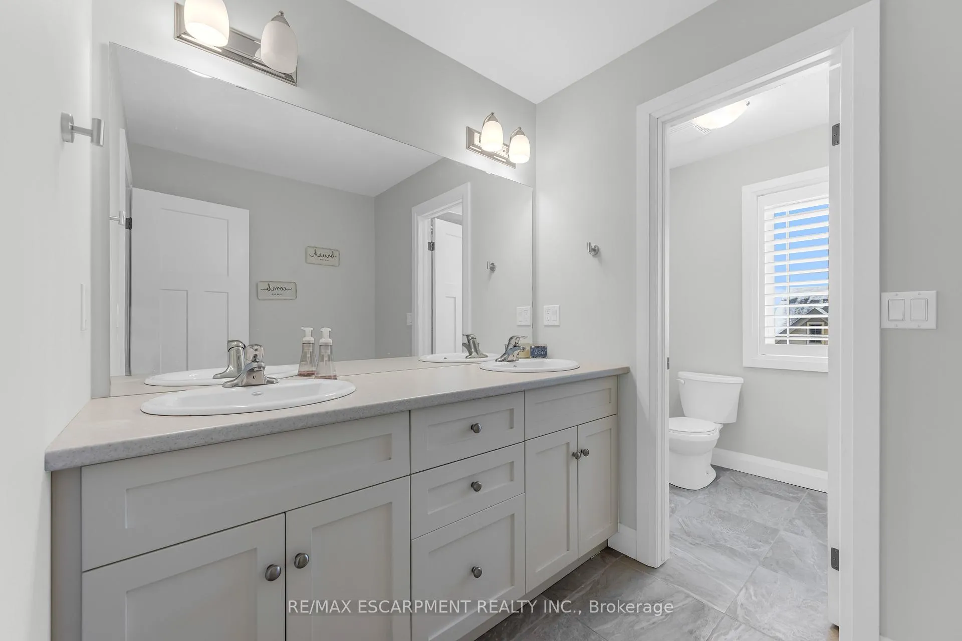 Photo 29 of Unit 16, 270 Main Street W, Grimsby, Grimsby West — HOMEH