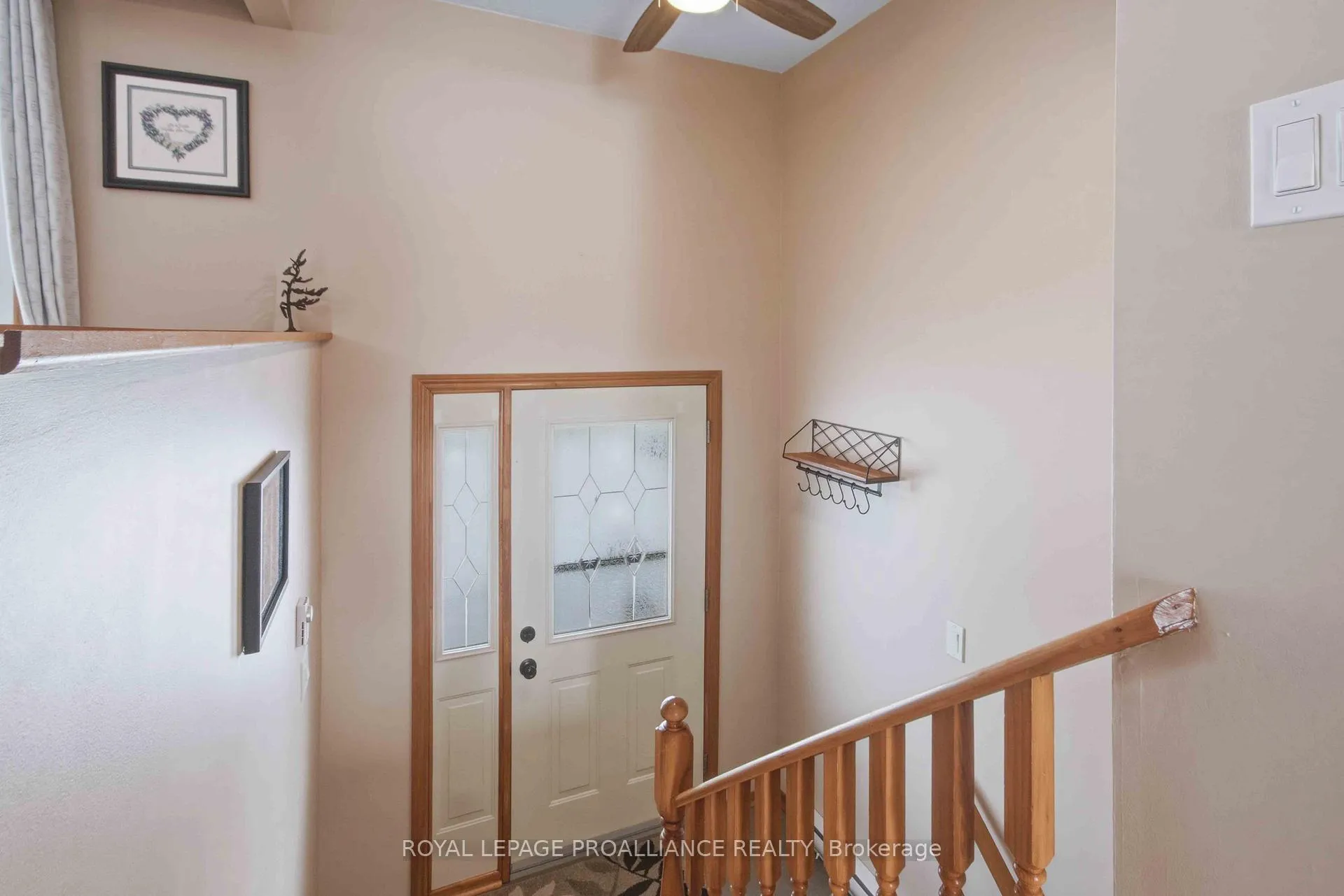 Photo 4 of 97 Prospect Hill, Quinte West, Trenton Ward — HOMEH
