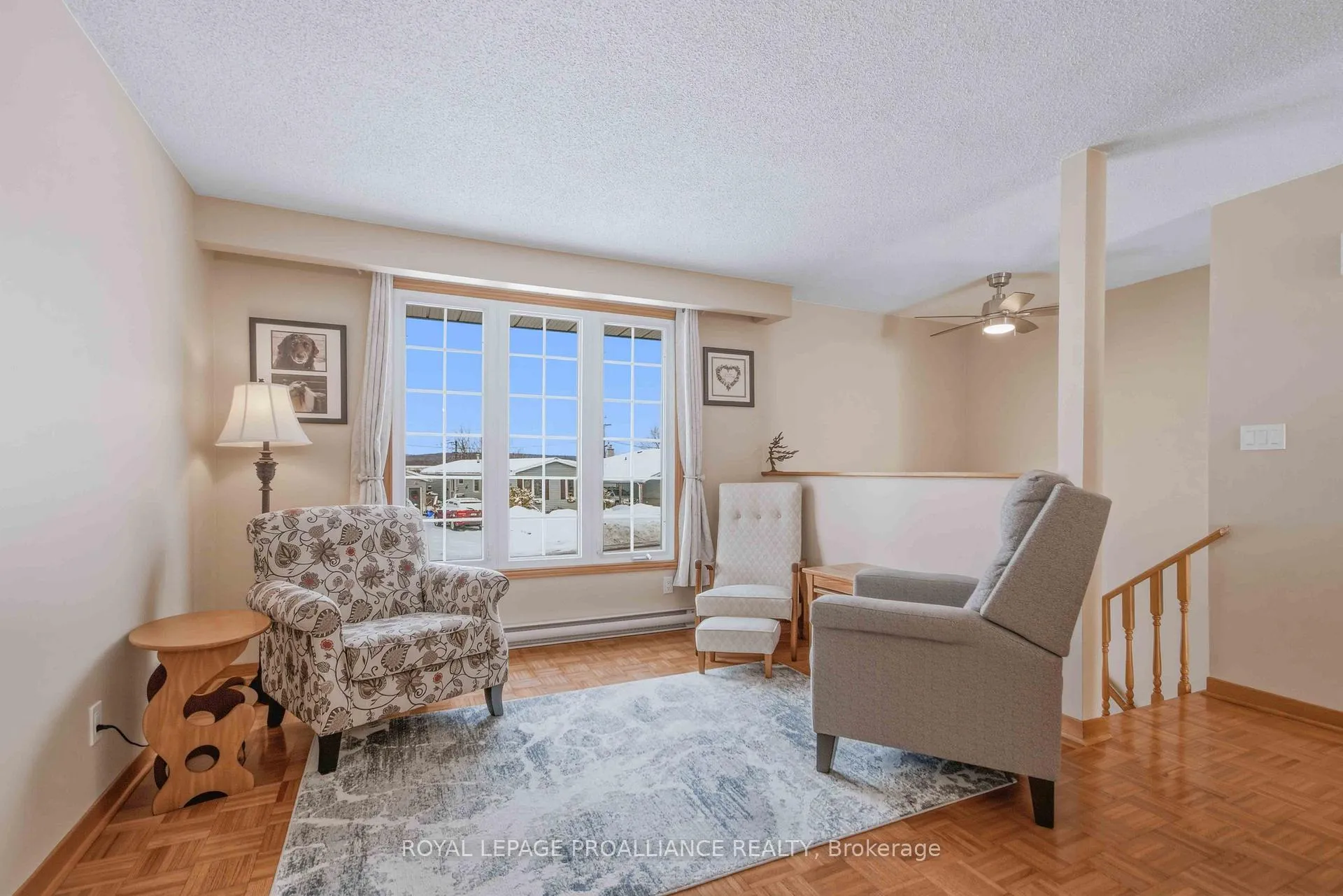 Photo 5 of 97 Prospect Hill, Quinte West, Trenton Ward — HOMEH