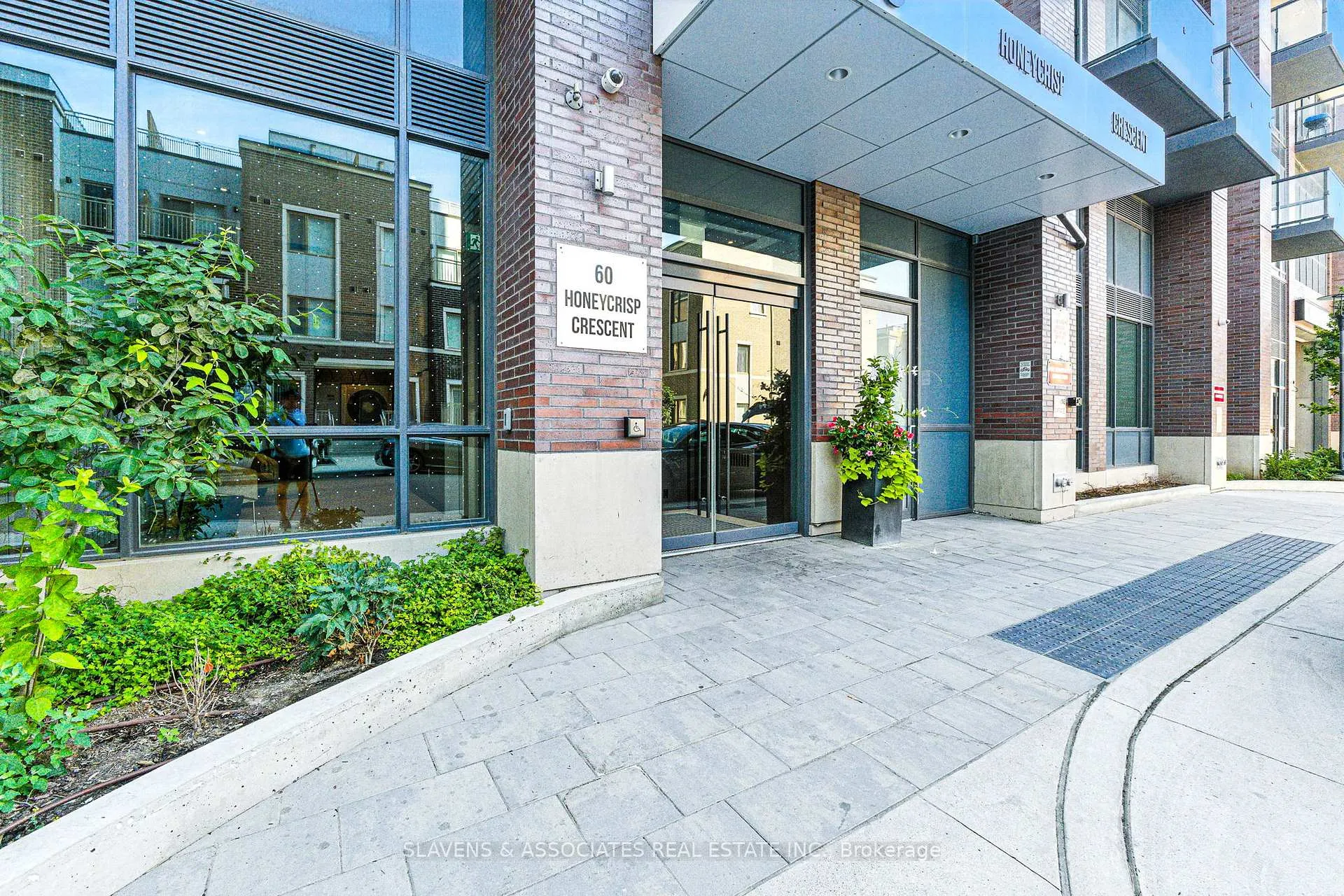 Photo 3 of Unit 201, 60 Honeycrisp Crescent, Vaughan, Vaughan Corporate Centre — HOMEH