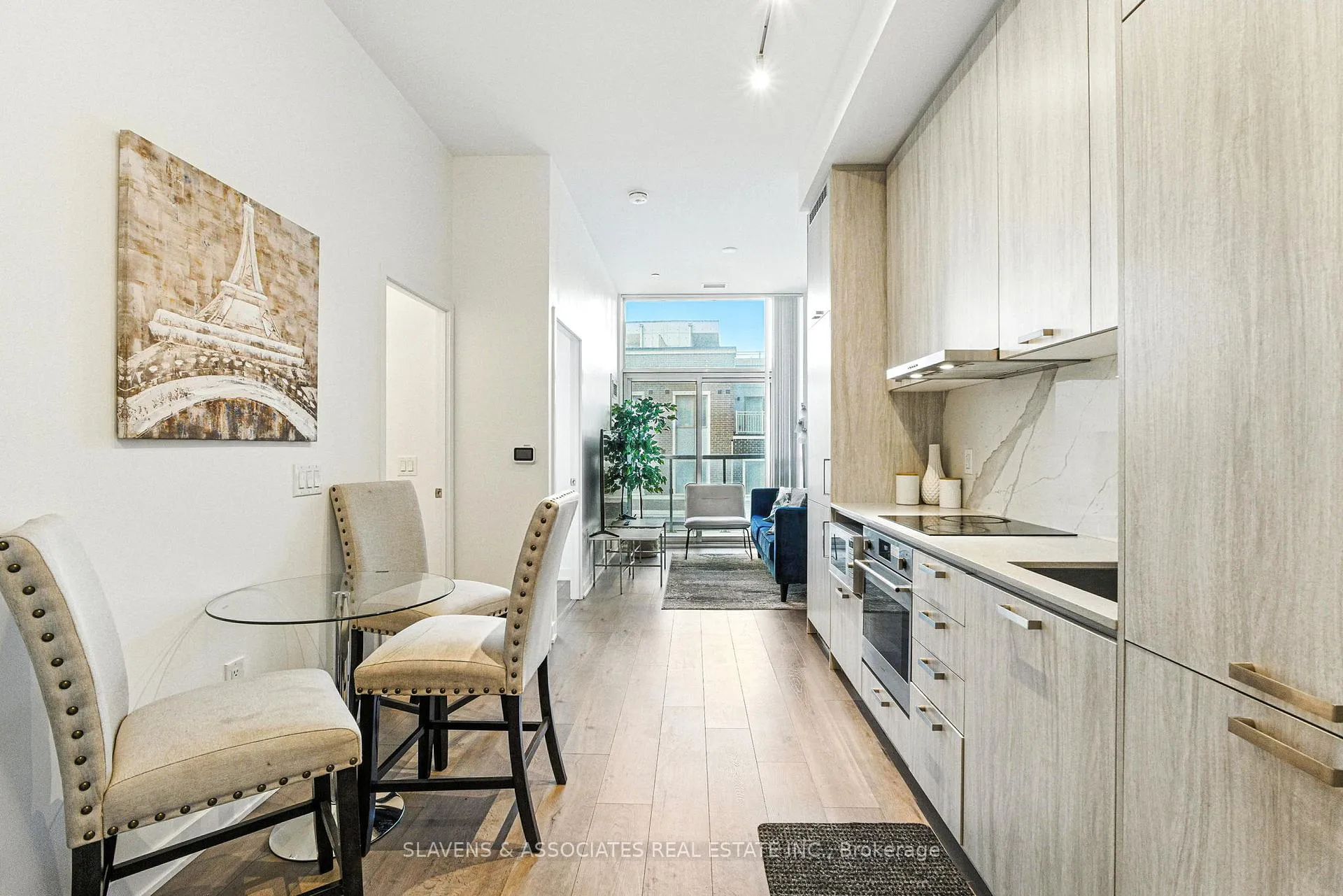 Photo 4 of Unit 201, 60 Honeycrisp Crescent, Vaughan, Vaughan Corporate Centre — HOMEH