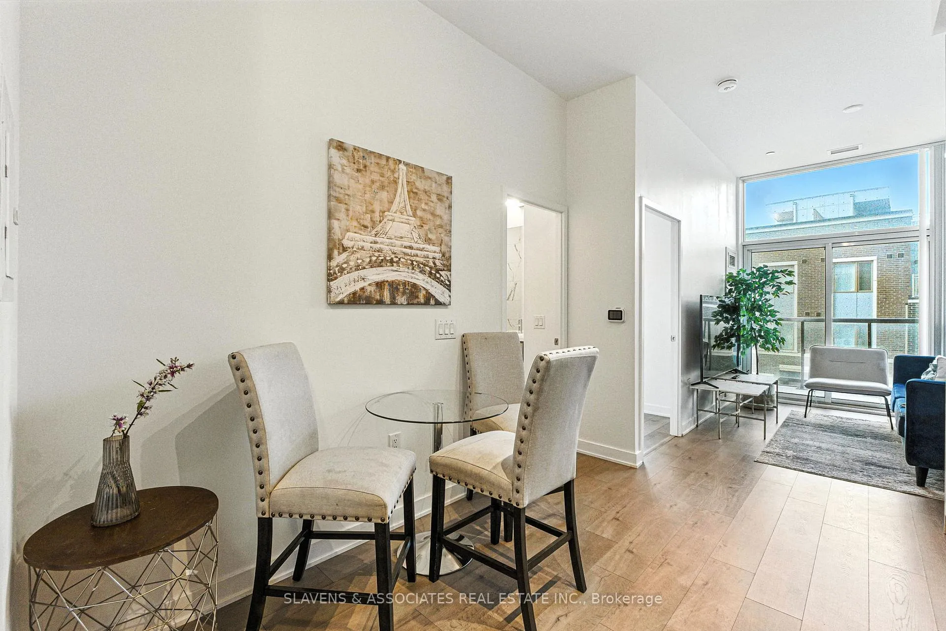 Photo 5 of Unit 201, 60 Honeycrisp Crescent, Vaughan, Vaughan Corporate Centre — HOMEH