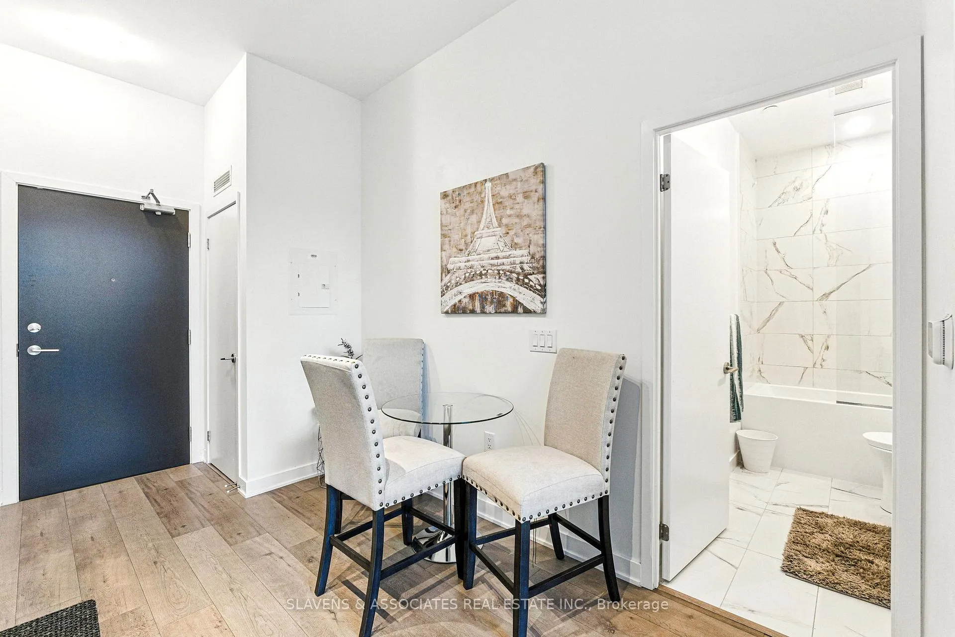 Photo 9 of Unit 201, 60 Honeycrisp Crescent, Vaughan, Vaughan Corporate Centre — HOMEH