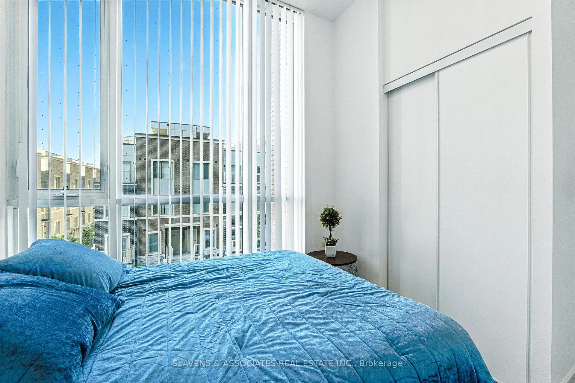 Photo 14 of Unit 201, 60 Honeycrisp Crescent, Vaughan, Vaughan Corporate Centre — HOMEH