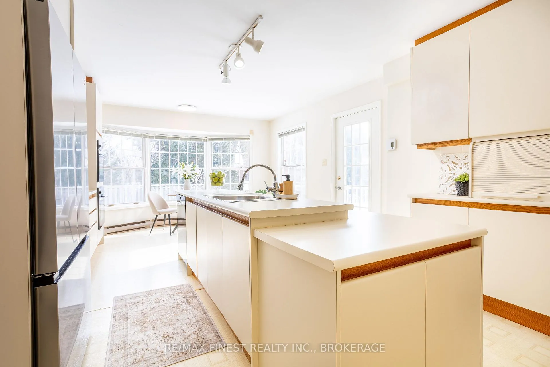 Photo 12 of 38 Lakeland Point Drive, Kingston, City Southwest — HOMEH