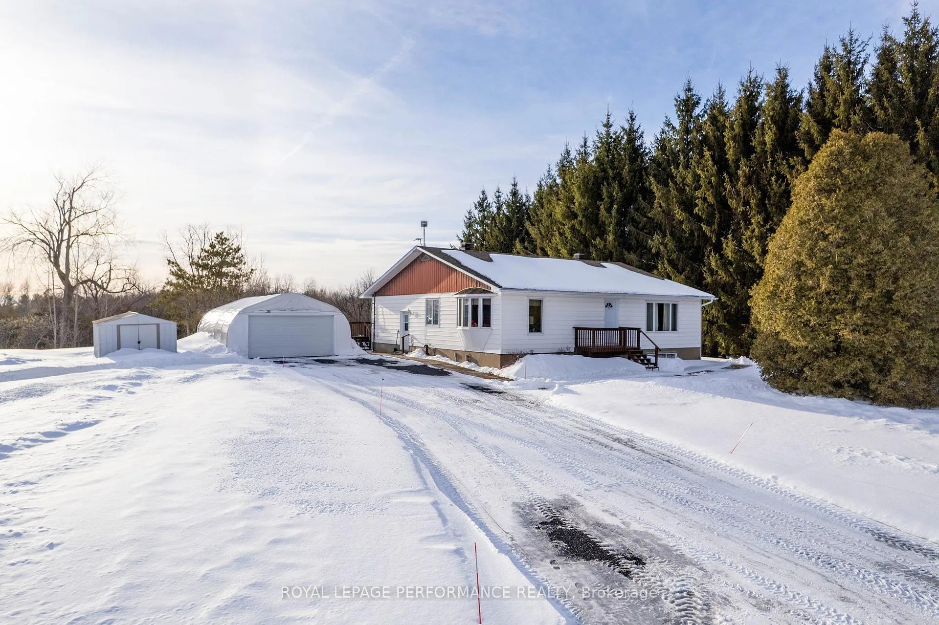 Photo 2 of 20276 Maple Road, South Glengarry, South Glengarry (Charlottenburgh) Twp — HOMEH