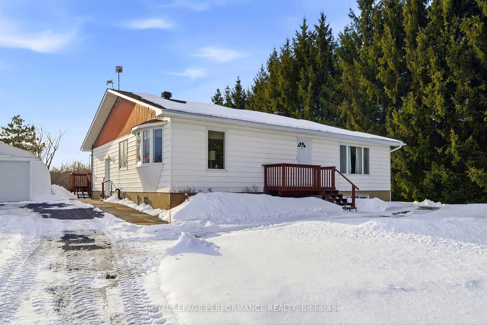 Photo 3 of 20276 Maple Road, South Glengarry, South Glengarry (Charlottenburgh) Twp — HOMEH