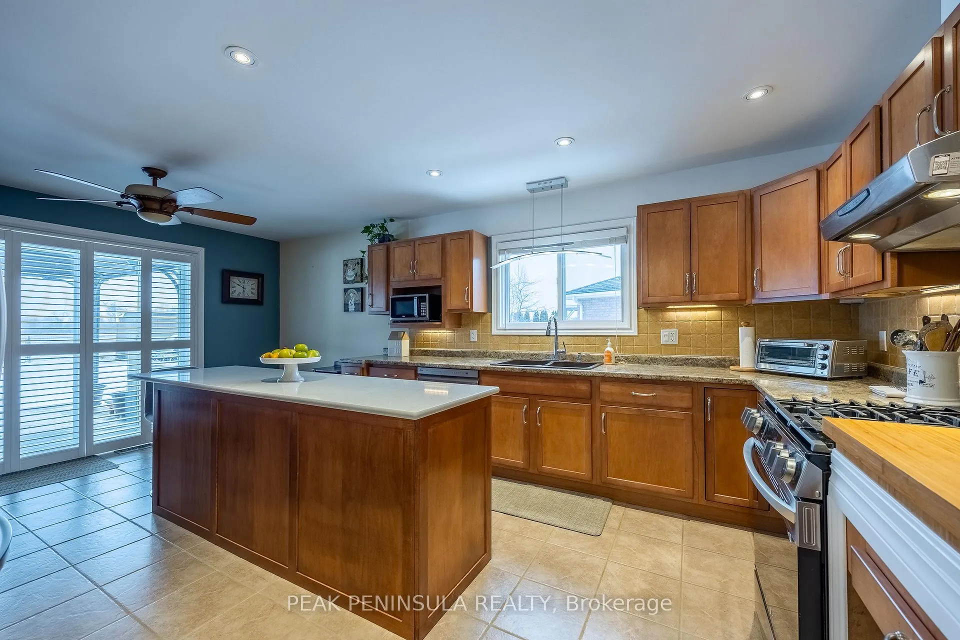 Photo 6 of 52 Backus Drive, Norfolk, Port Rowan — HOMEH