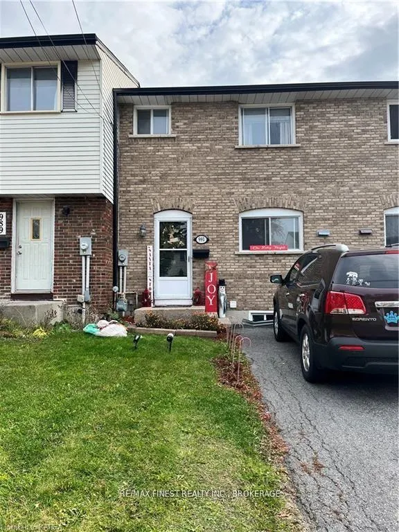 Photo 1 of 991 Amberdale Crescent, Kingston, South of Taylor-Kidd Blvd — HOMEH