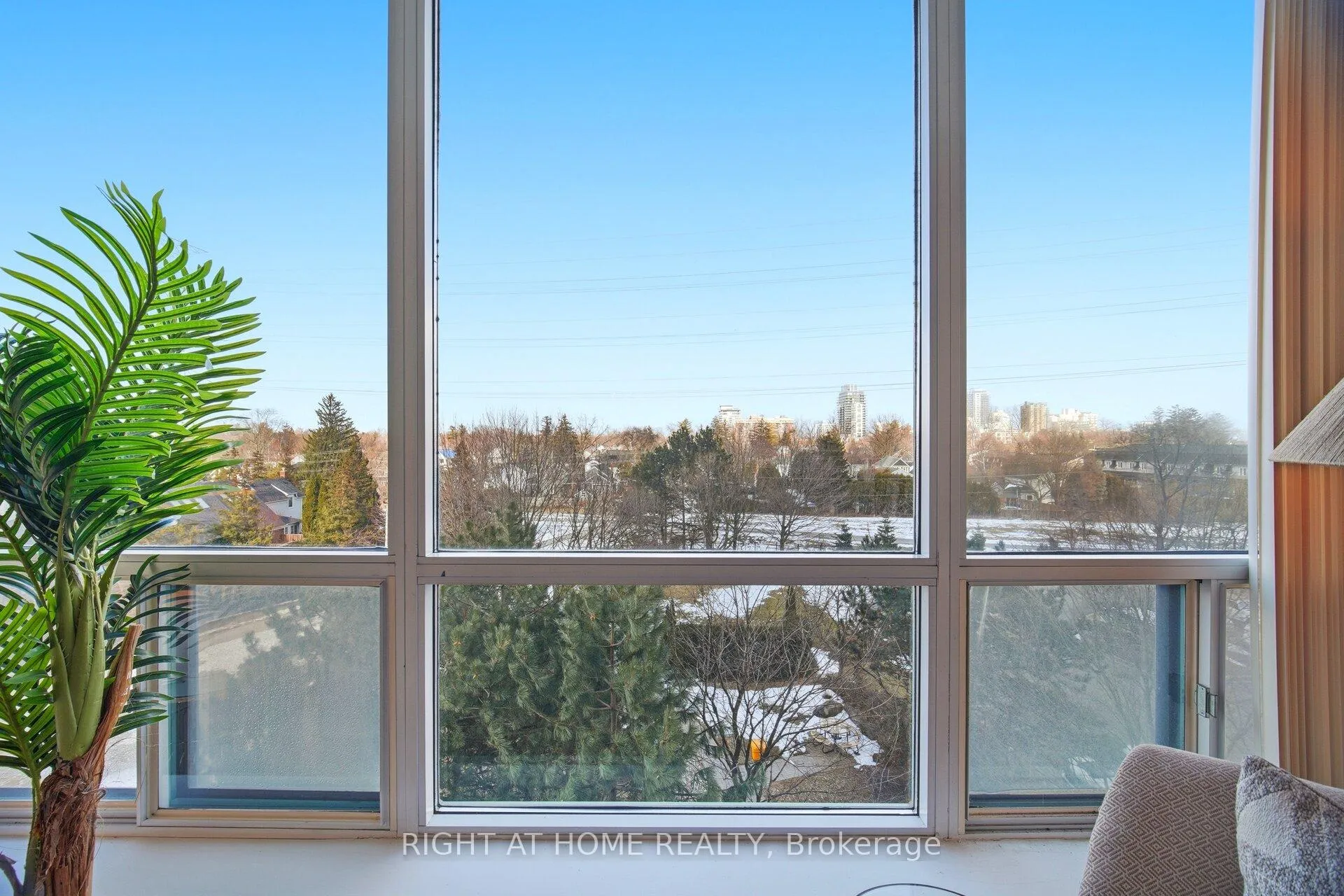 Photo 27 of Unit 514, 1276 Maple Crossing Boulevard, Burlington, Brant — HOMEH