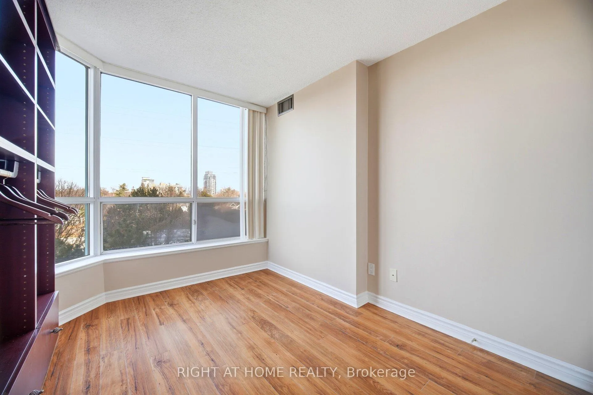 Photo 41 of Unit 514, 1276 Maple Crossing Boulevard, Burlington, Brant — HOMEH