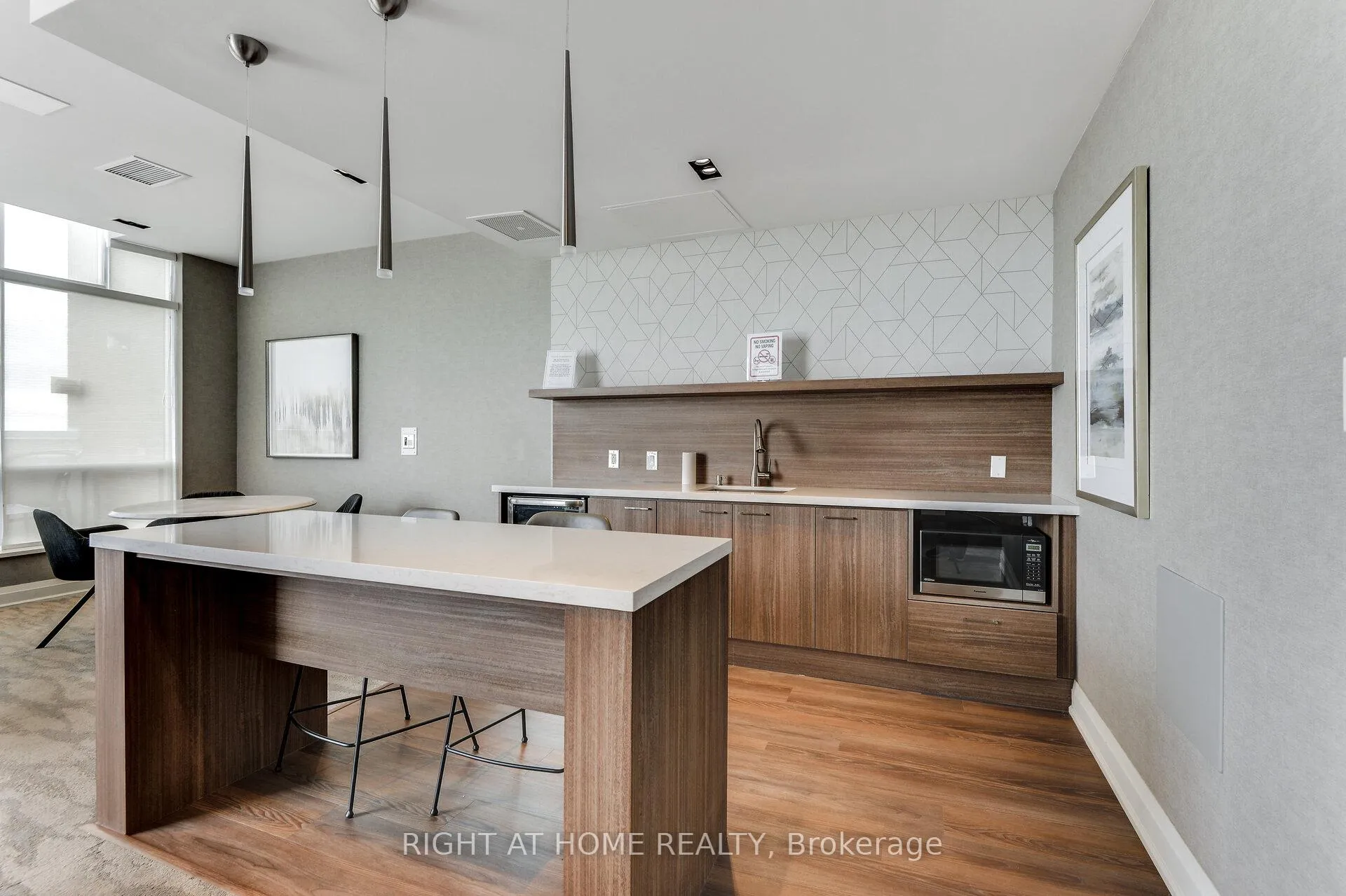 Photo 43 of Unit 514, 1276 Maple Crossing Boulevard, Burlington, Brant — HOMEH