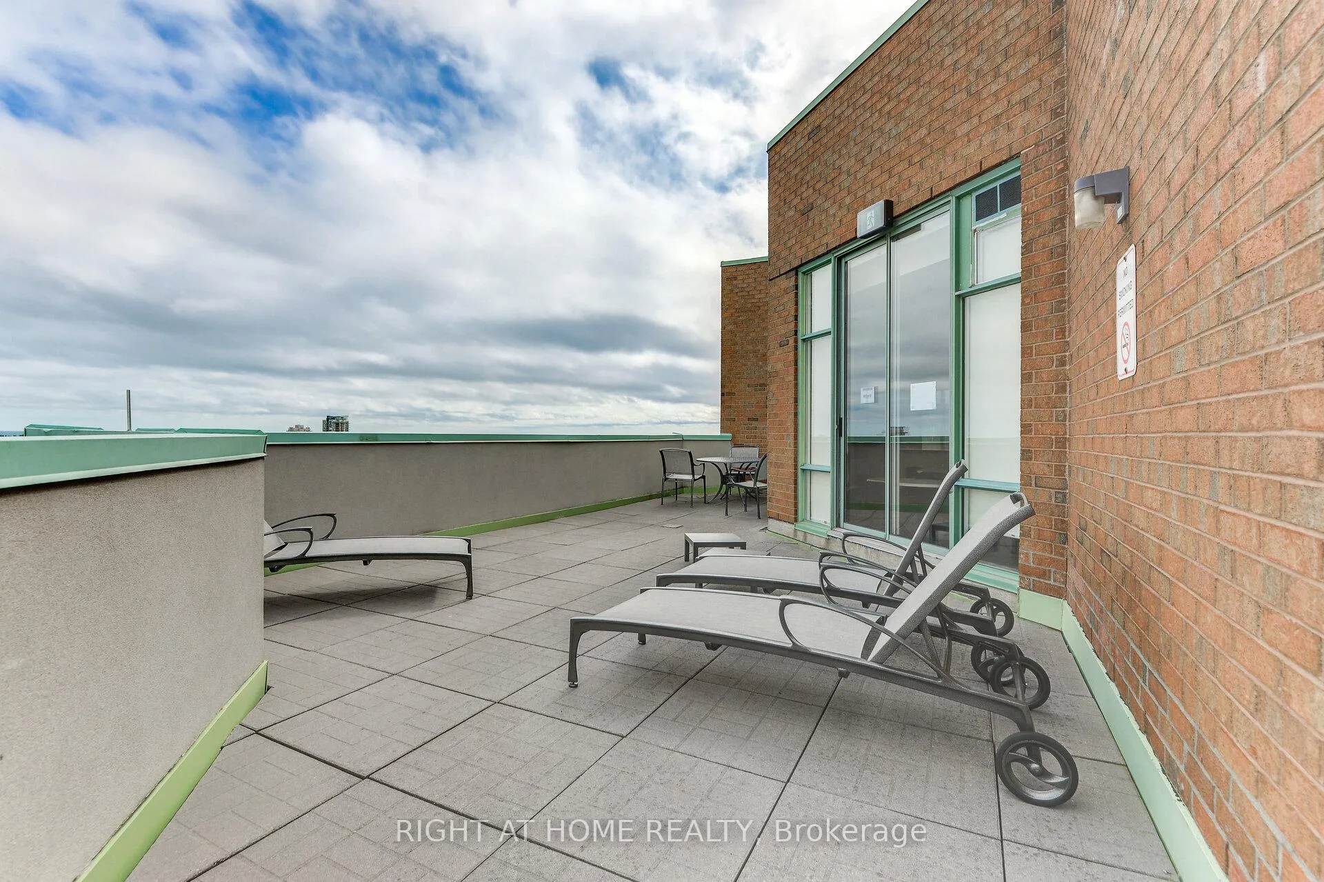 Photo 44 of Unit 514, 1276 Maple Crossing Boulevard, Burlington, Brant — HOMEH